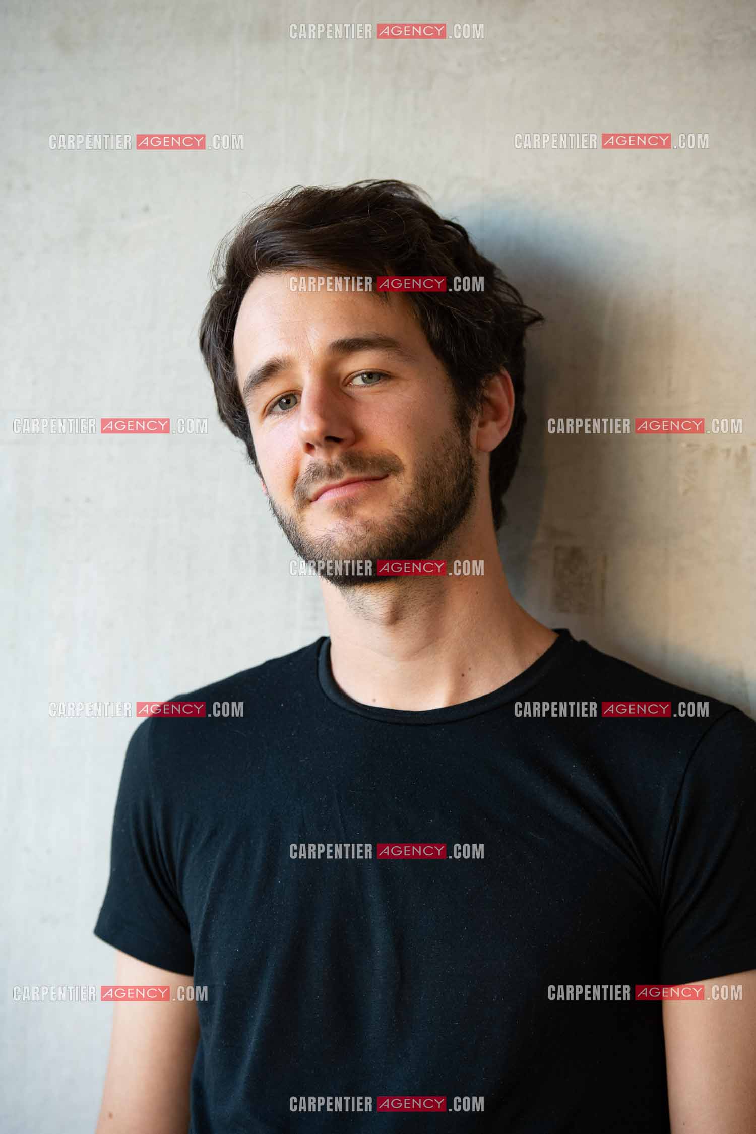 L'acteur humoriste Bertrand Usclat en promotion pour son premier rôle dans le film “ JUMEAUX MAIS PAS TROP “ en avant première au cinéma Six n'étoiles de Six Fours les Plages.   ( Exclusif )