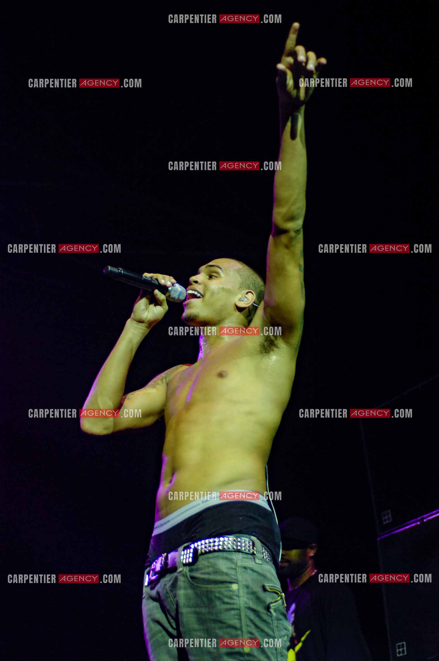 Le rappeur Chris Brown en concert au Zénith de Paris en 2008.  ( Exclusif )