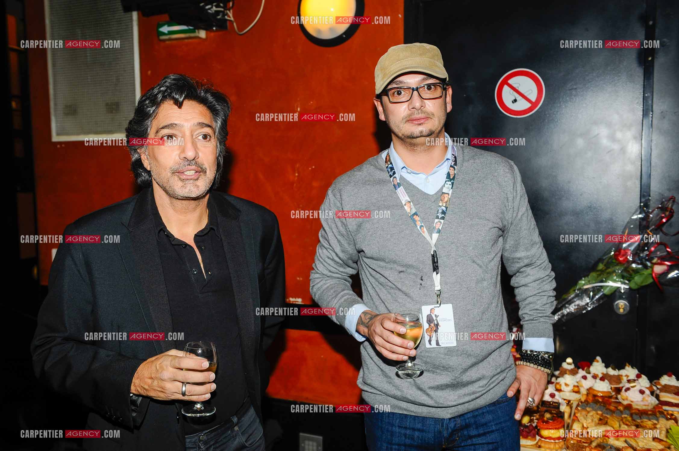 Le chanteur Frédéric François à l'Olympia du 11 au 20 février 2011. Frédéric et son fils Anthony.  ( Exclusif )