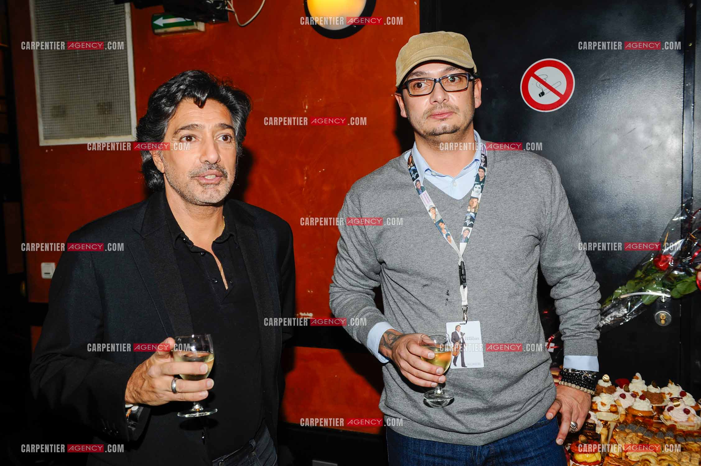 Le chanteur Frédéric François à l'Olympia du 11 au 20 février 2011. Frédéric et son fils Anthony.  ( Exclusif )