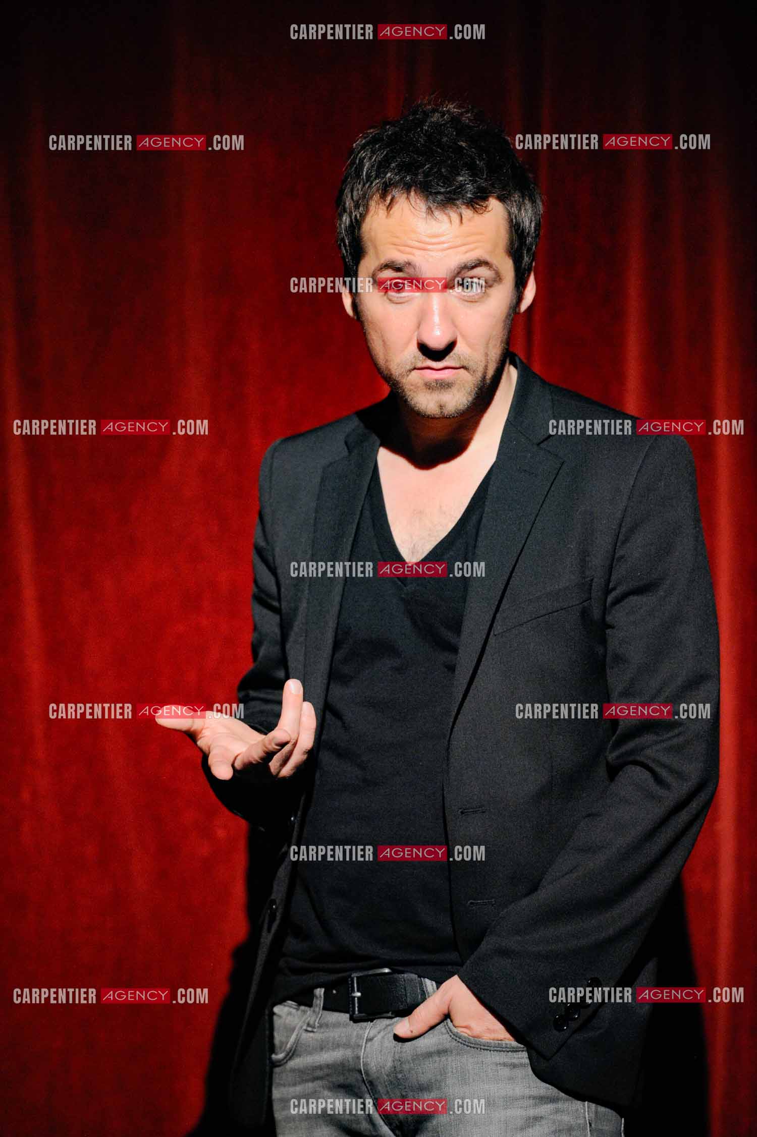 L'humoriste Jérôme Daran lors de son One Man Show au théâtre Trévise a Paris le 13 Oct 2011.  ( Exclusif )