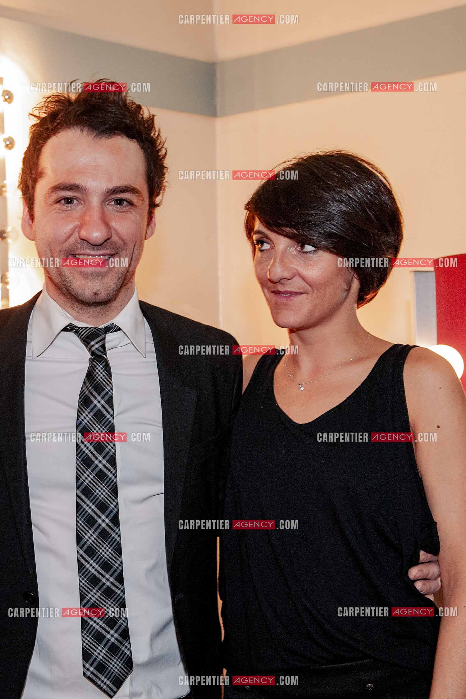 L'humoriste Jérôme Daran lors de son spectacle à l'Olympia le 21 février 2010. Dans la loge, Jérôme Daran et sa femme Florence Foresti. ( Exclusif )