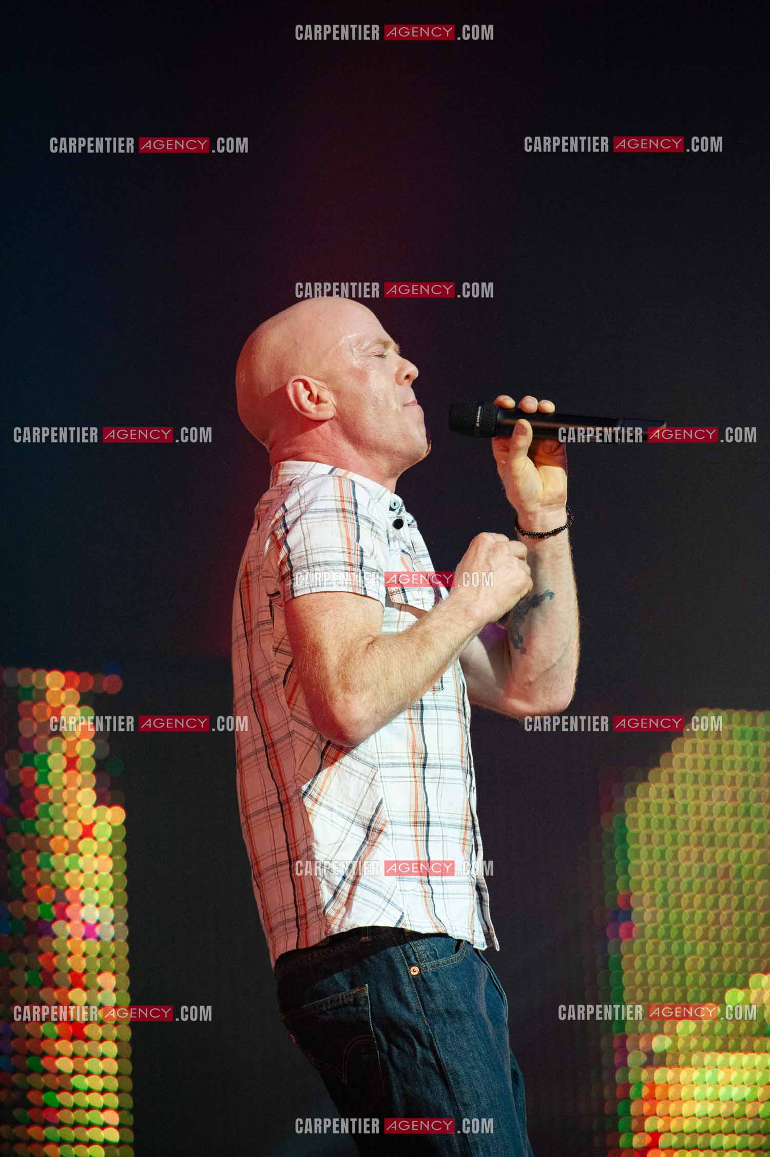 Le chanteur écossais Jimmy Somerville connu pour son tube “ Smalltown Boy “ dans la tournée RFM LOVE 80 au Zénith de Paris en 2010.      ( Exclusif )