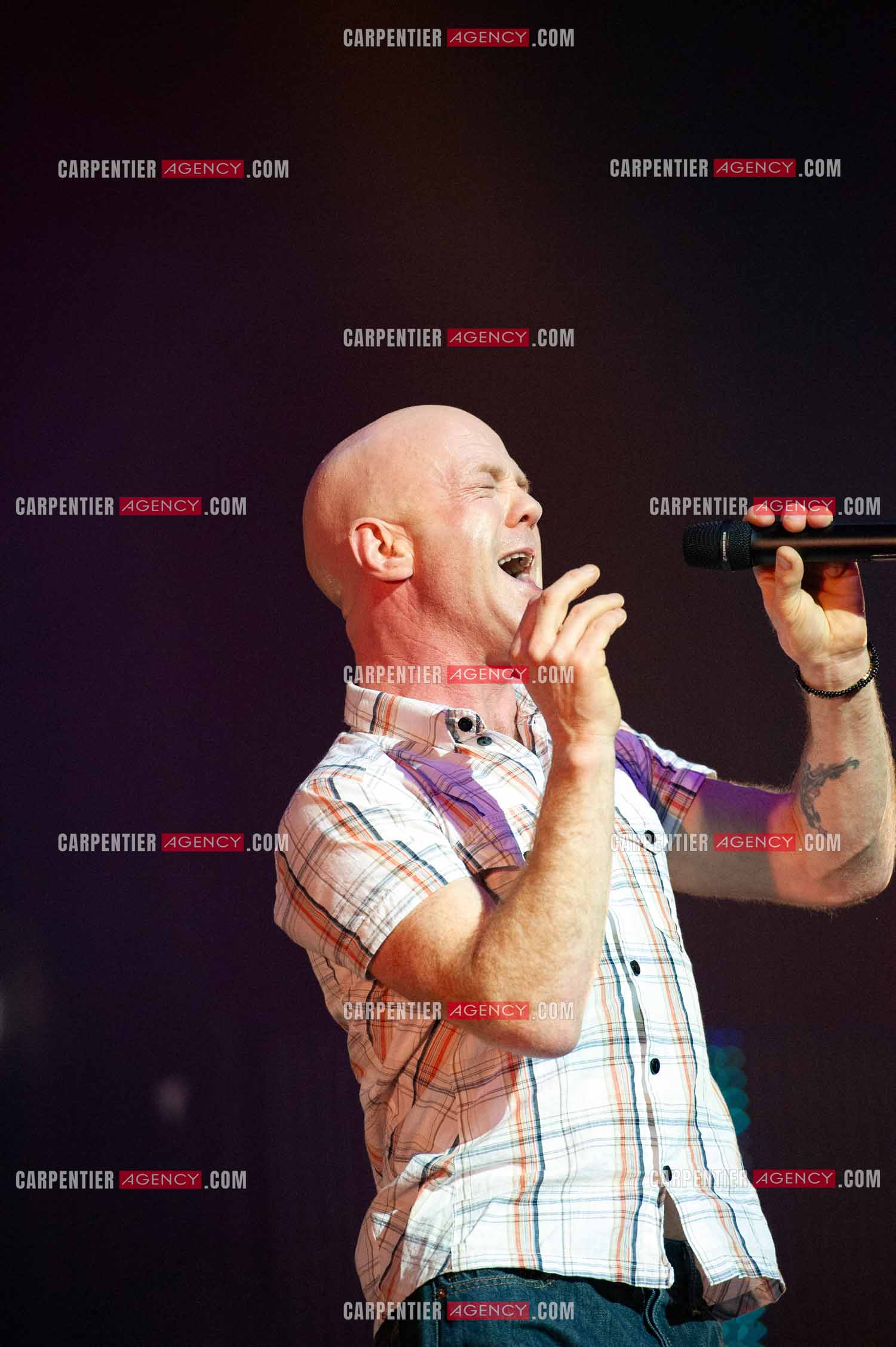 Le chanteur écossais Jimmy Somerville connu pour son tube “ Smalltown Boy “ dans la tournée RFM LOVE 80 au Zénith de Paris en 2010.      ( Exclusif )