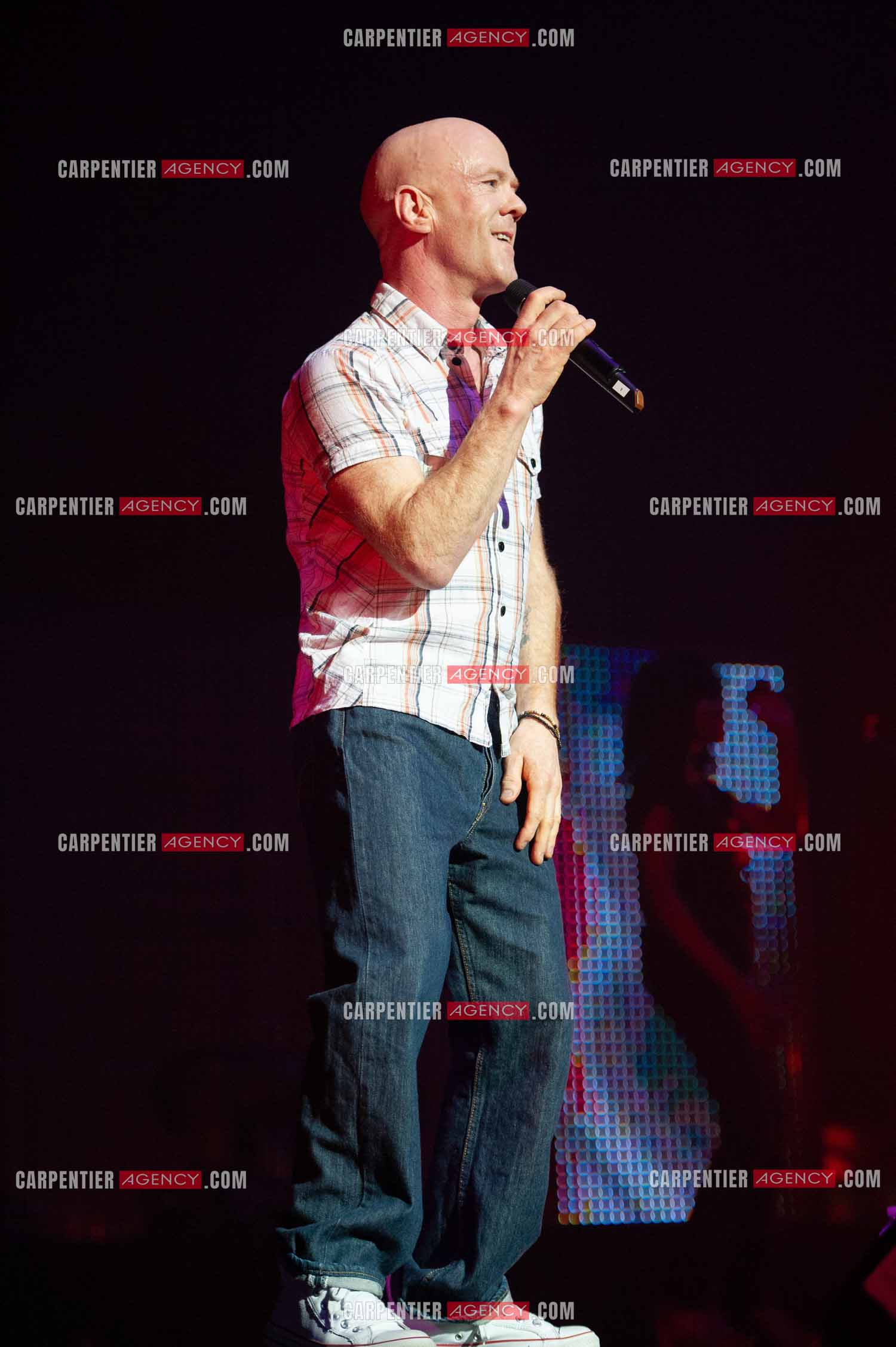 Le chanteur écossais Jimmy Somerville connu pour son tube “ Smalltown Boy “ dans la tournée RFM LOVE 80 au Zénith de Paris en 2010.      ( Exclusif )