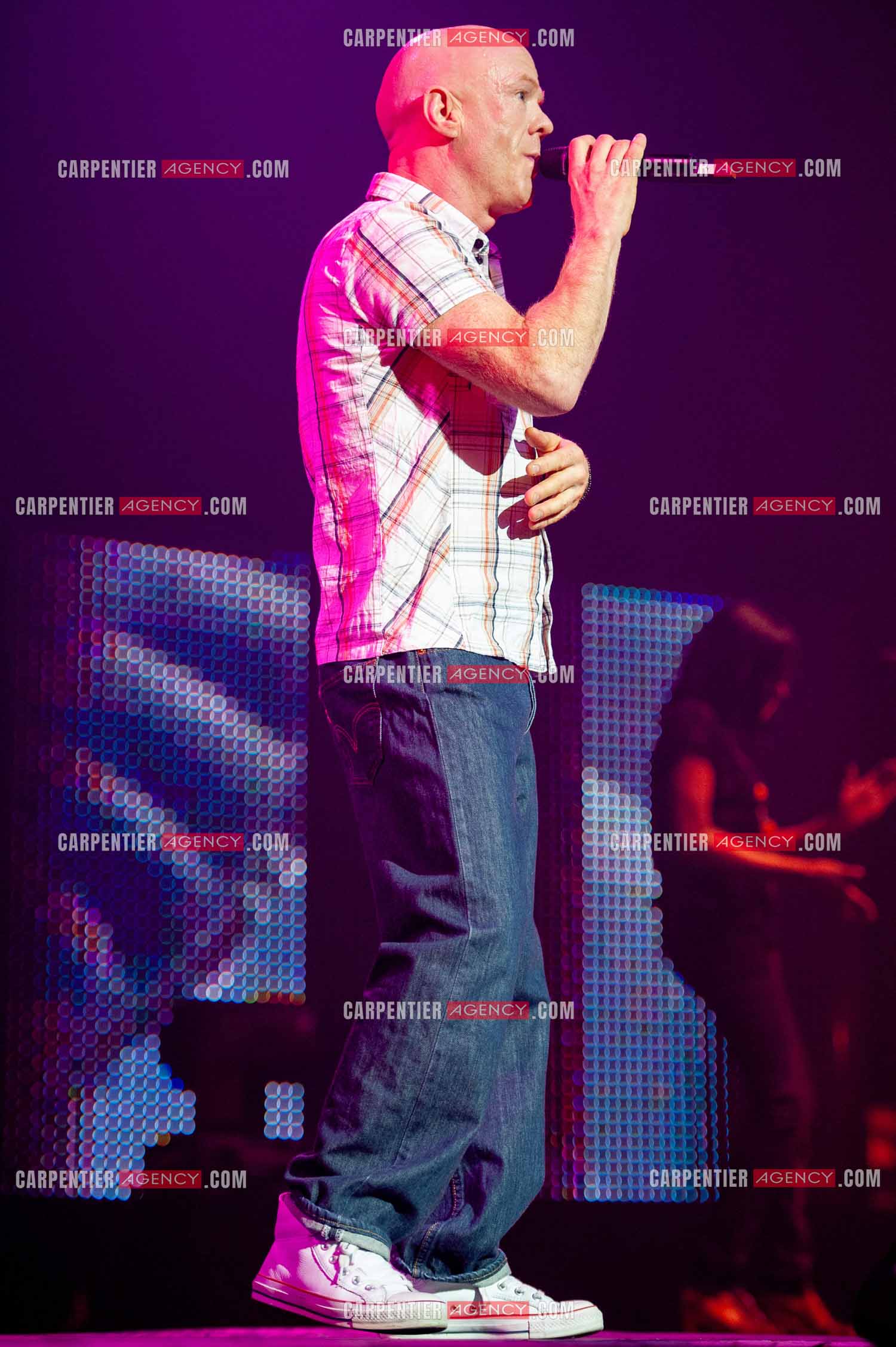 Le chanteur écossais Jimmy Somerville connu pour son tube “ Smalltown Boy “ dans la tournée RFM LOVE 80 au Zénith de Paris en 2010.      ( Exclusif )