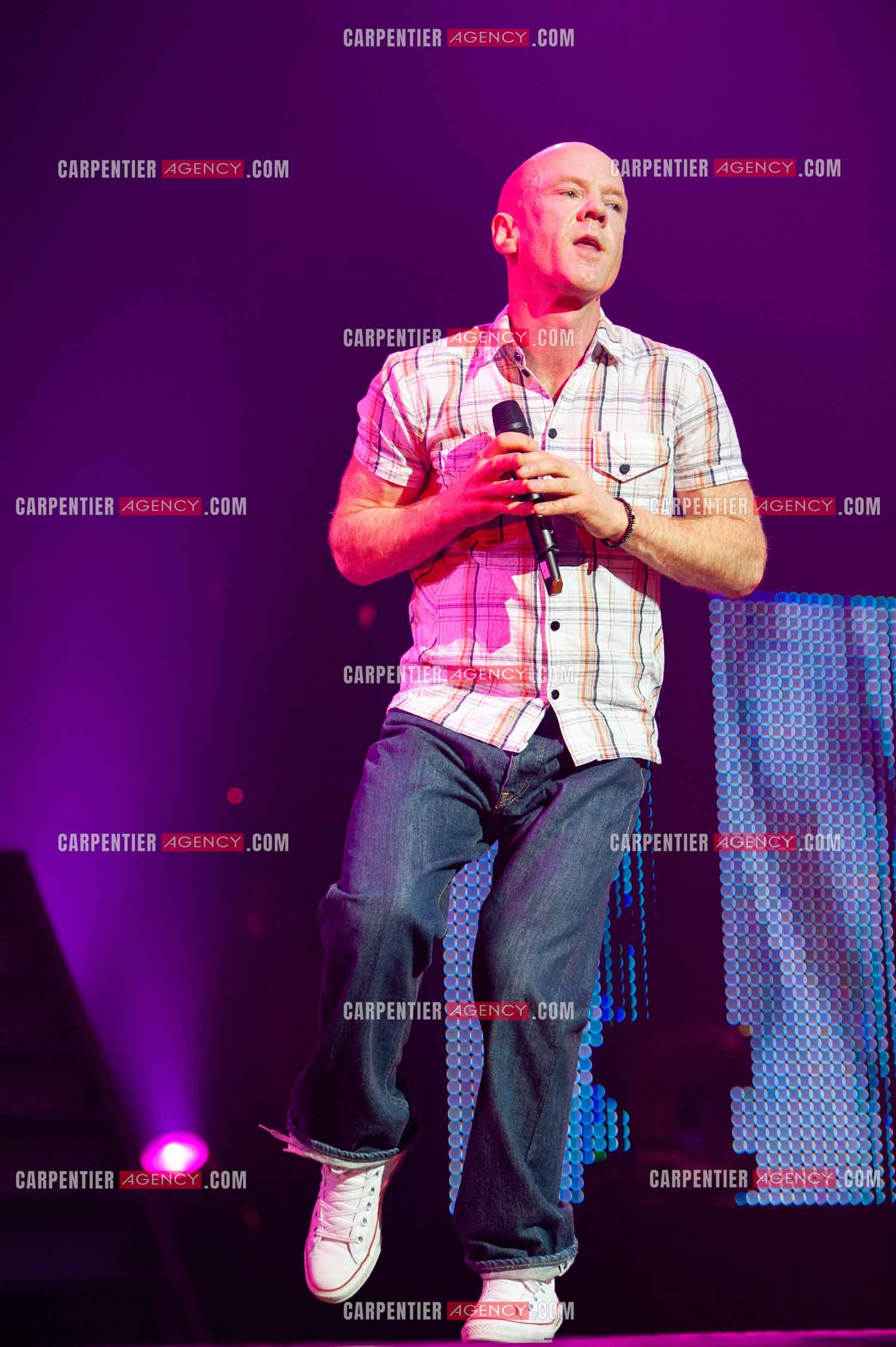 Le chanteur écossais Jimmy Somerville connu pour son tube “ Smalltown Boy “ dans la tournée RFM LOVE 80 au Zénith de Paris en 2010.      ( Exclusif )
