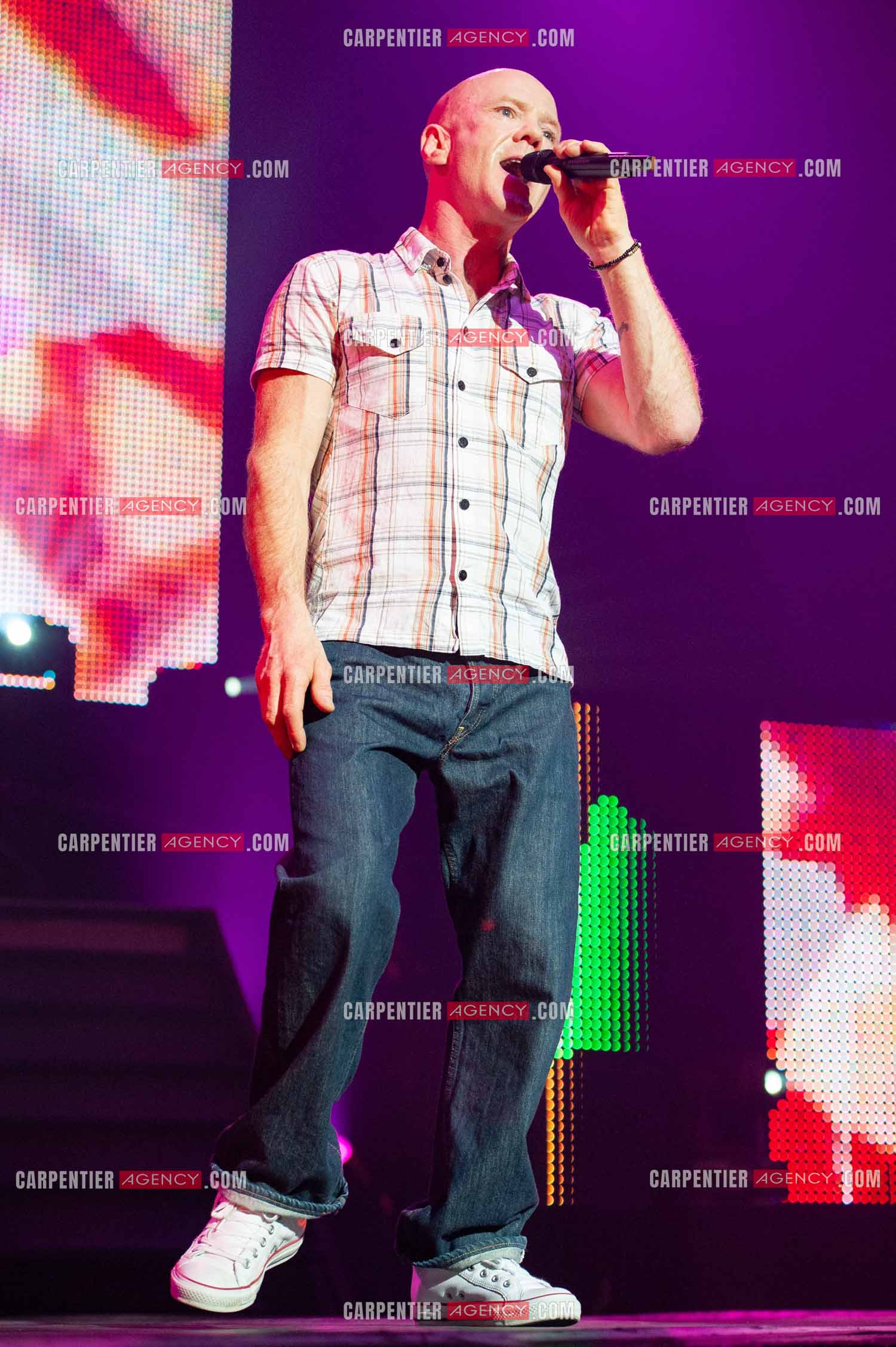 Le chanteur écossais Jimmy Somerville connu pour son tube “ Smalltown Boy “ dans la tournée RFM LOVE 80 au Zénith de Paris en 2010.      ( Exclusif )