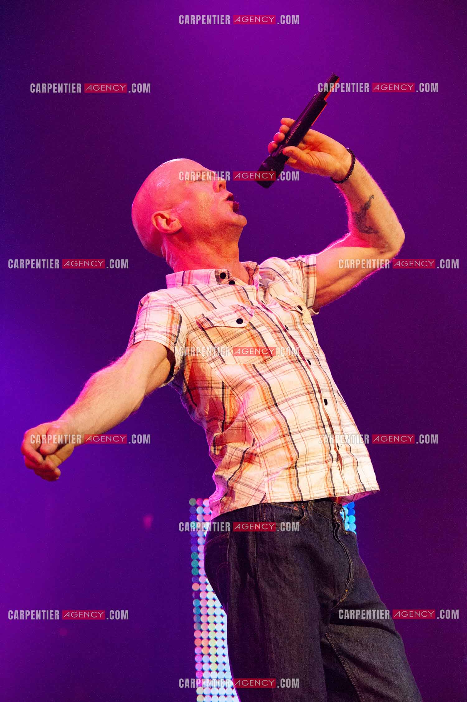 Le chanteur écossais Jimmy Somerville connu pour son tube “ Smalltown Boy “ dans la tournée RFM LOVE 80 au Zénith de Paris en 2010.      ( Exclusif )