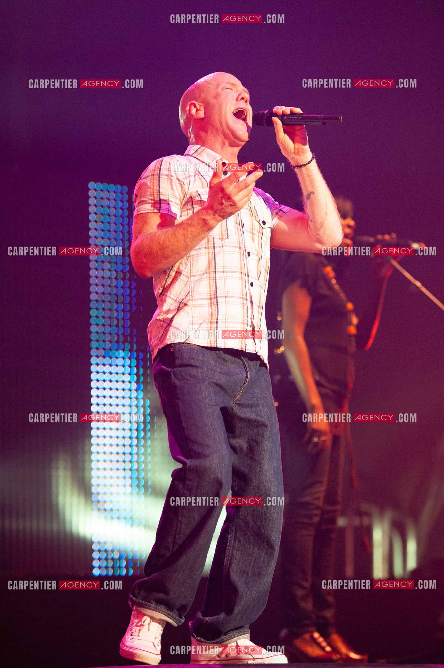 Le chanteur écossais Jimmy Somerville connu pour son tube “ Smalltown Boy “ dans la tournée RFM LOVE 80 au Zénith de Paris en 2010.      ( Exclusif )