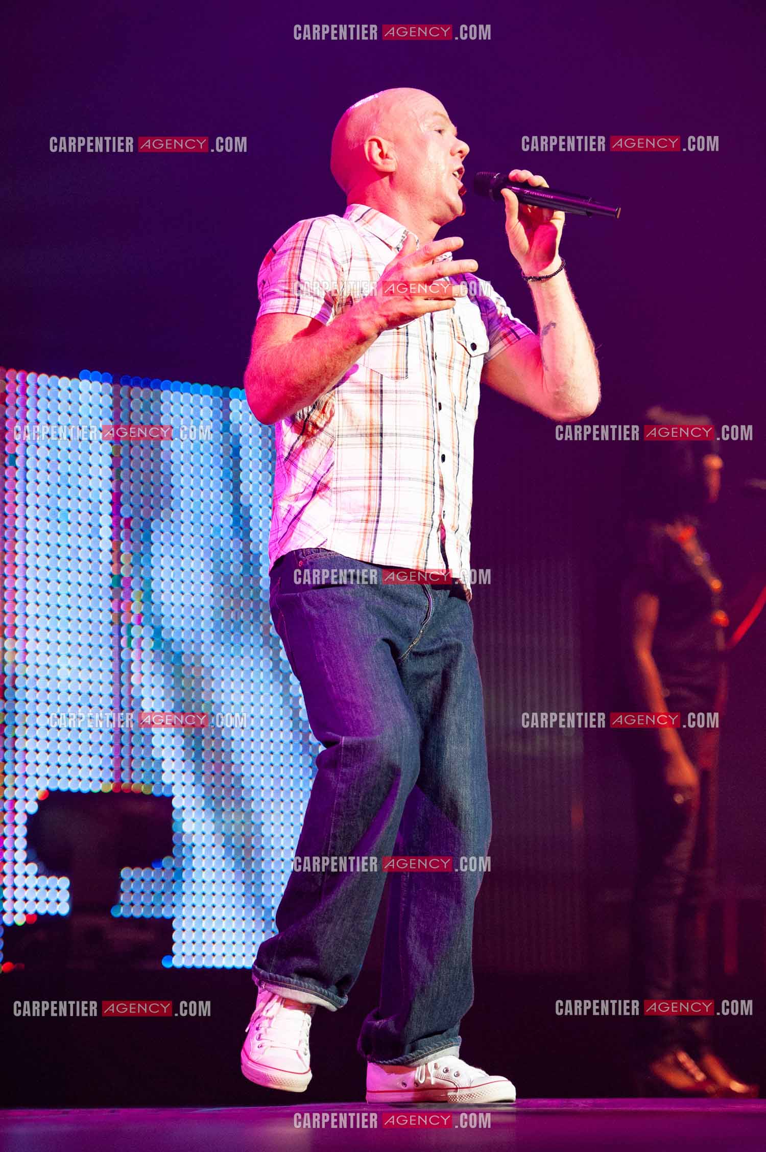 Le chanteur écossais Jimmy Somerville connu pour son tube “ Smalltown Boy “ dans la tournée RFM LOVE 80 au Zénith de Paris en 2010.      ( Exclusif )