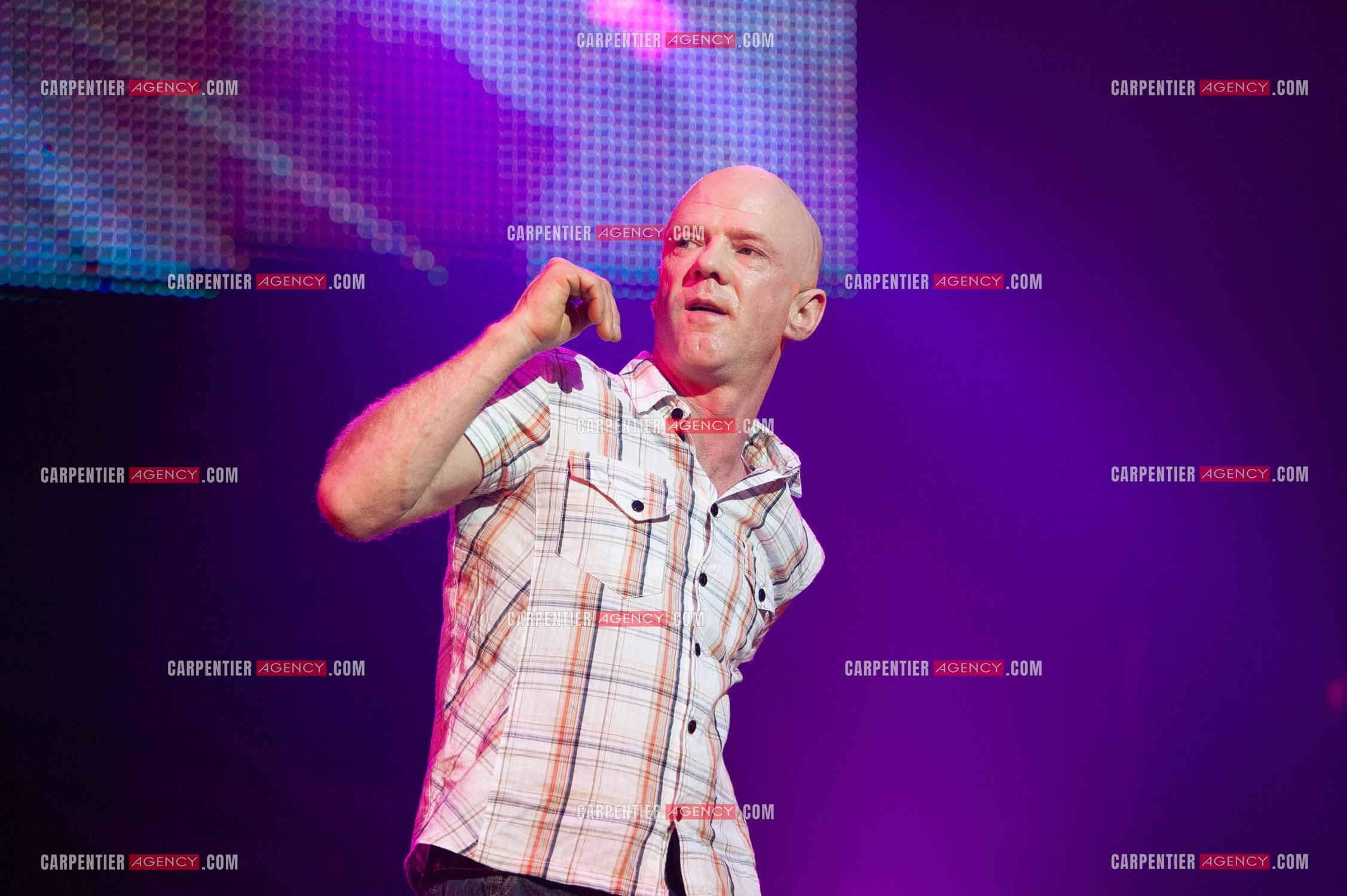 Le chanteur écossais Jimmy Somerville connu pour son tube “ Smalltown Boy “ dans la tournée RFM LOVE 80 au Zénith de Paris en 2010.      ( Exclusif )