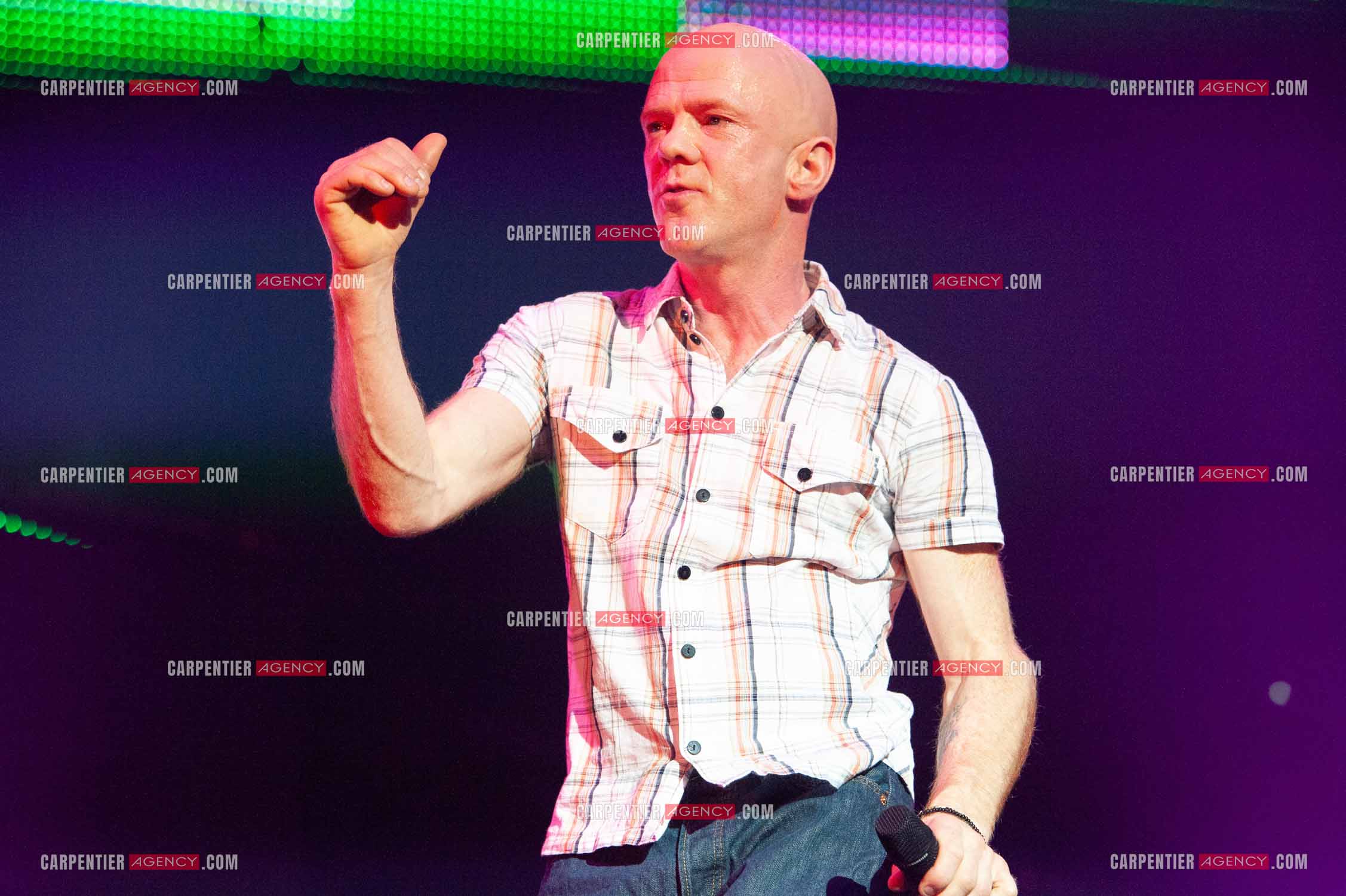 Le chanteur écossais Jimmy Somerville connu pour son tube “ Smalltown Boy “ dans la tournée RFM LOVE 80 au Zénith de Paris en 2010.      ( Exclusif )