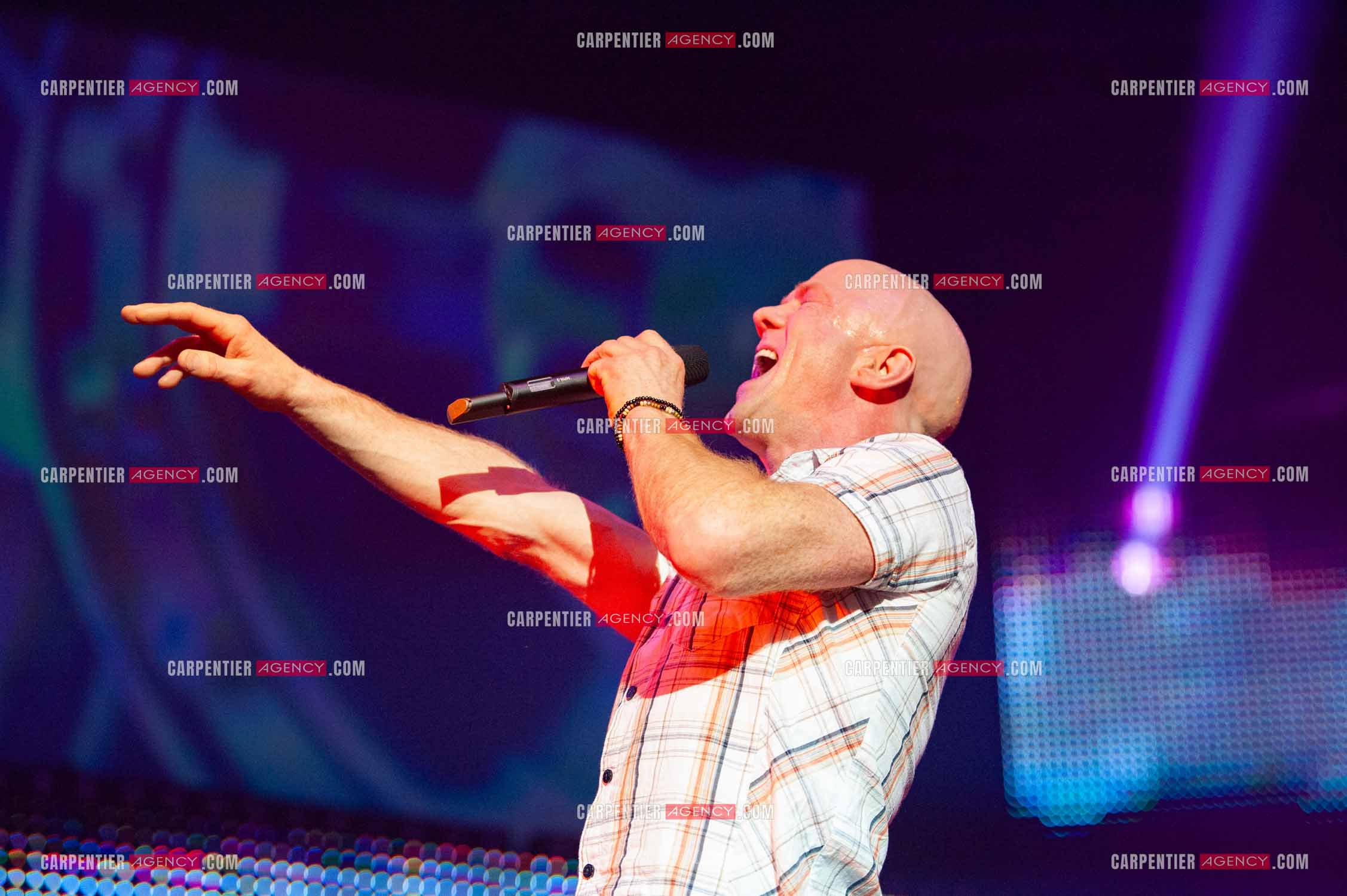 Le chanteur écossais Jimmy Somerville connu pour son tube “ Smalltown Boy “ dans la tournée RFM LOVE 80 au Zénith de Paris en 2010.      ( Exclusif )