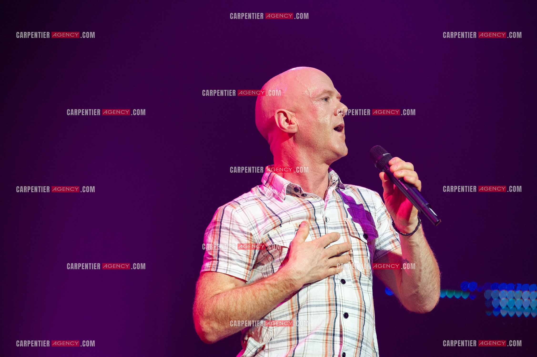 Le chanteur écossais Jimmy Somerville connu pour son tube “ Smalltown Boy “ dans la tournée RFM LOVE 80 au Zénith de Paris en 2010.      ( Exclusif )