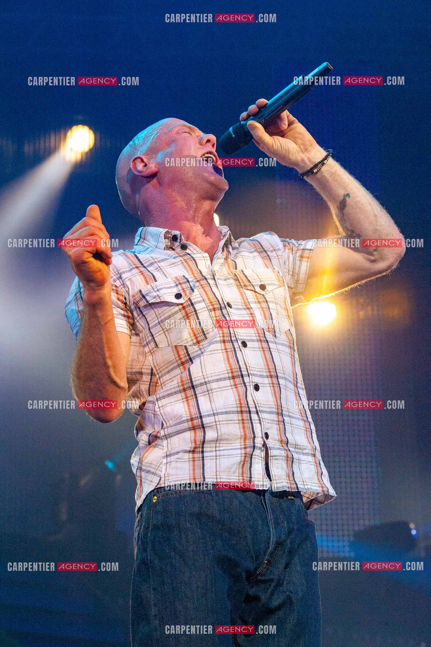 Le chanteur écossais Jimmy Somerville connu pour son tube “ Smalltown Boy “ dans la tournée RFM LOVE 80 au Zénith de Paris en 2010.      ( Exclusif )