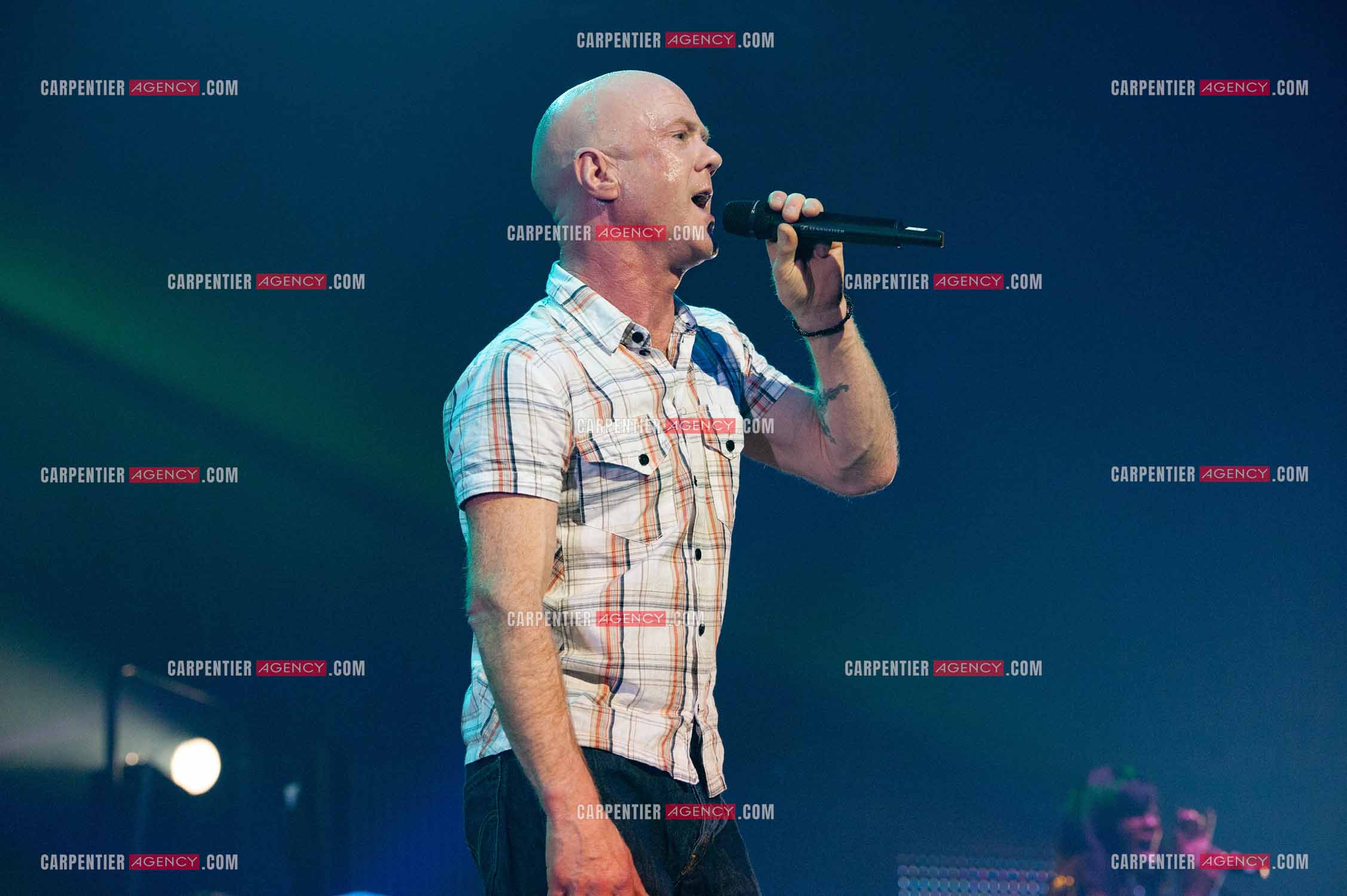 Le chanteur écossais Jimmy Somerville connu pour son tube “ Smalltown Boy “ dans la tournée RFM LOVE 80 au Zénith de Paris en 2010.      ( Exclusif )