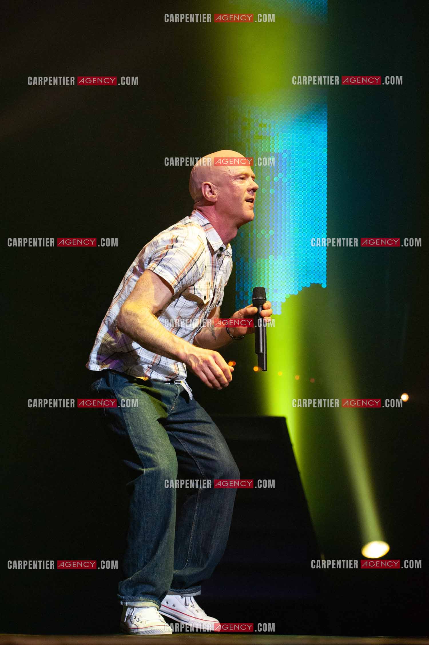 Le chanteur écossais Jimmy Somerville connu pour son tube “ Smalltown Boy “ dans la tournée RFM LOVE 80 au Zénith de Paris en 2010.      ( Exclusif )