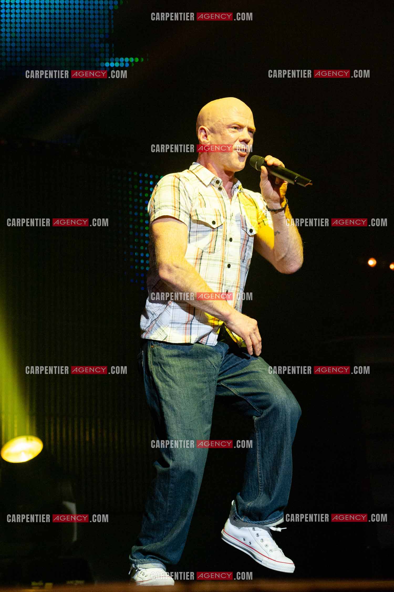 Le chanteur écossais Jimmy Somerville connu pour son tube “ Smalltown Boy “ dans la tournée RFM LOVE 80 au Zénith de Paris en 2010.      ( Exclusif )