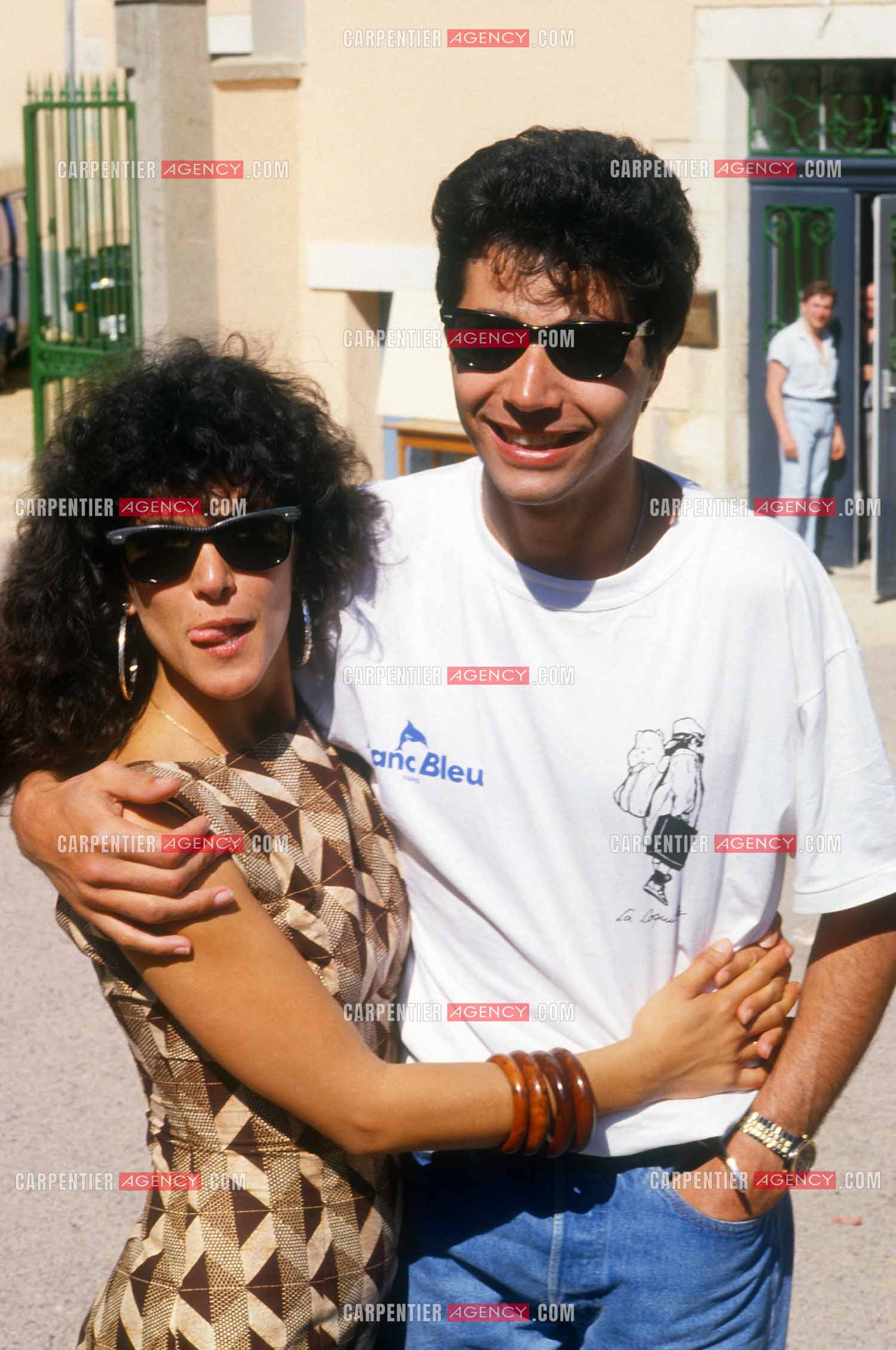 Jean-Luc Lahaye et sa femme Aurélie inaugurent un nouveau centre pour que les jeunes défavorisés “ Cent Familles “ puissent venir en colonie de vacances à la Coquille en Dordogne dans l'ancien monastère bouddhiste zen Kanshôji.  ( Exclusif )