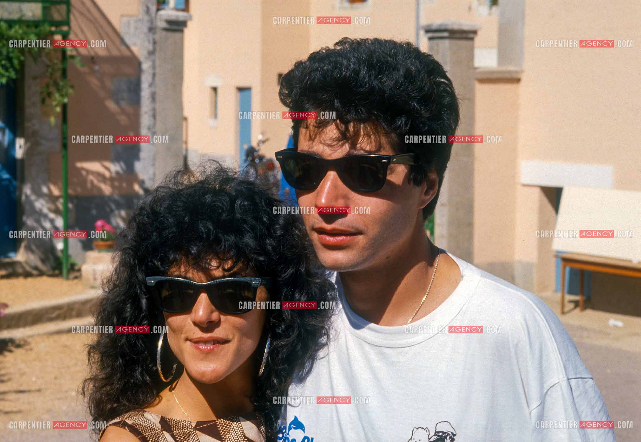 Jean-Luc Lahaye et sa femme Aurélie inaugurent un nouveau centre pour que les jeunes défavorisés “ Cent Familles “ puissent venir en colonie de vacances à la Coquille en Dordogne dans l'ancien monastère bouddhiste zen Kanshôji.  ( Exclusif )