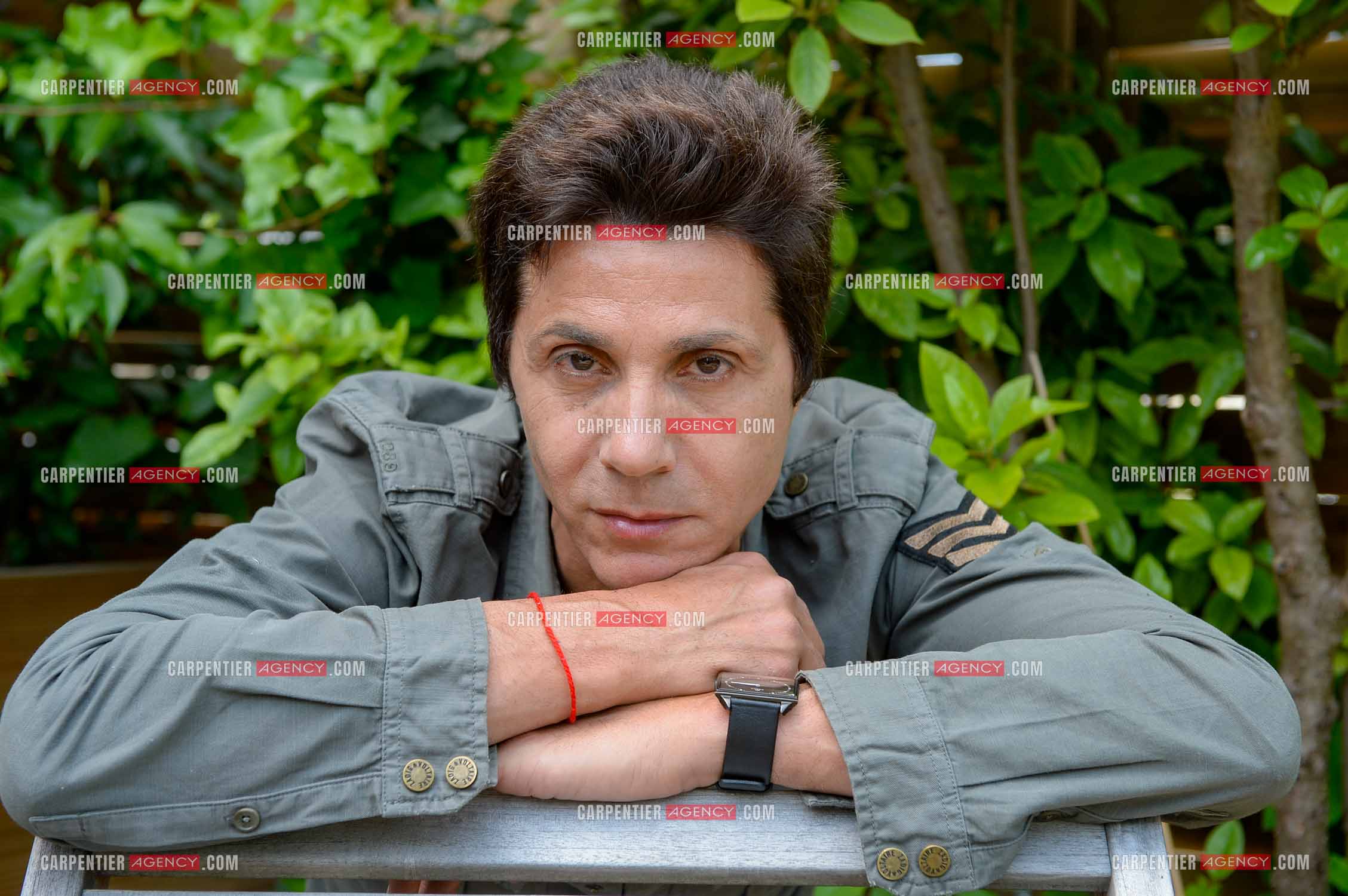 Rendez-vous privé pour un sujet presse chez le chanteur Jean-Luc Lahaye dans son duplex parisien.  ( Exclusif )