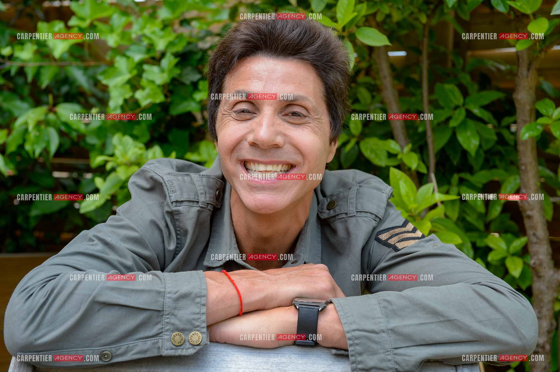 Rendez-vous privé pour un sujet presse chez le chanteur Jean-Luc Lahaye dans son duplex parisien.  ( Exclusif )