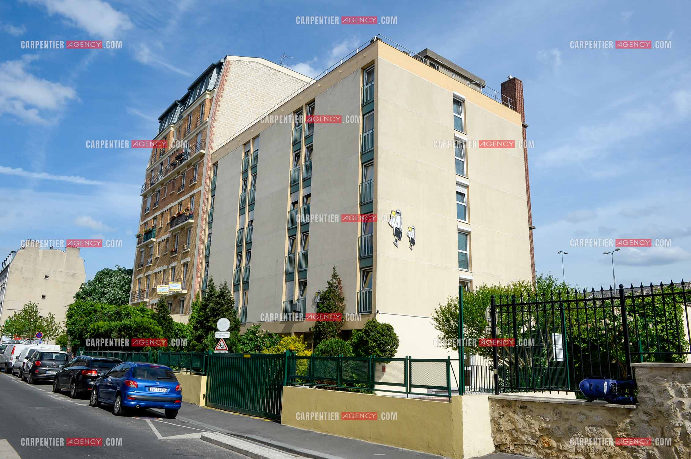 Rendez-vous privé pour un sujet presse chez le chanteur Jean-Luc Lahaye. L'établissement Association Cent Familles crée par Jean-Luc Lahaye à Clichy dans le 92.  ( Exclusif )