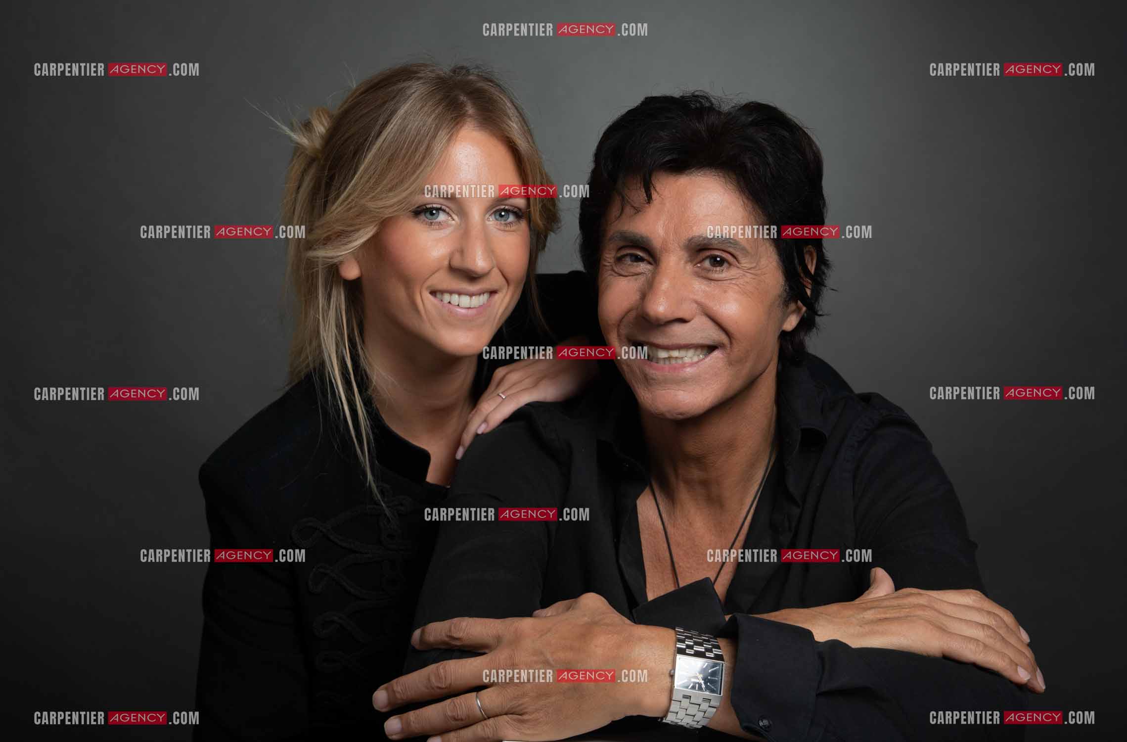 Le chanteur Jean-Luc Lahaye et sa compagne Paola vont se marier demain le 02 juillet à Paris à la mairie du 18 èm arrondissement. ( Exclusif )