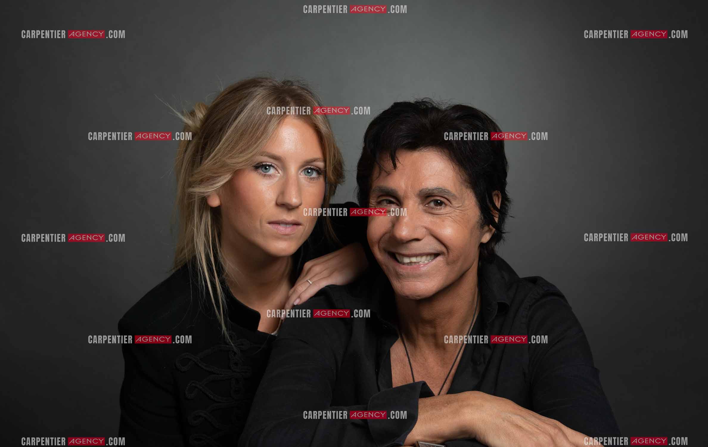 Le chanteur Jean-Luc Lahaye et sa compagne Paola vont se marier demain le 02 juillet à Paris à la mairie du 18 èm arrondissement. ( Exclusif )