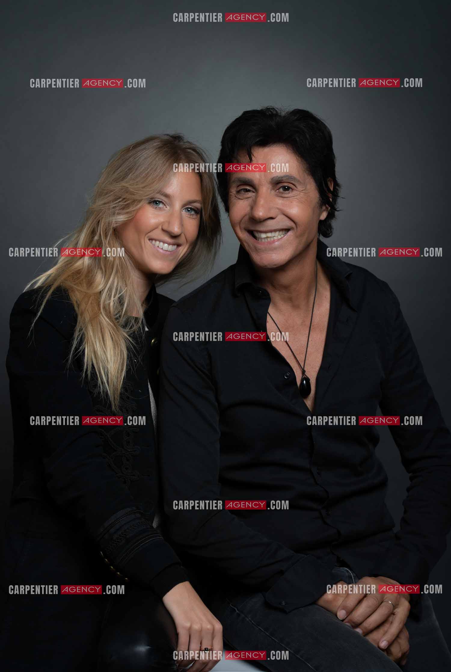 Le chanteur Jean-Luc Lahaye et sa compagne Paola vont se marier demain le 02 juillet à Paris à la mairie du 18 èm arrondissement. ( Exclusif )