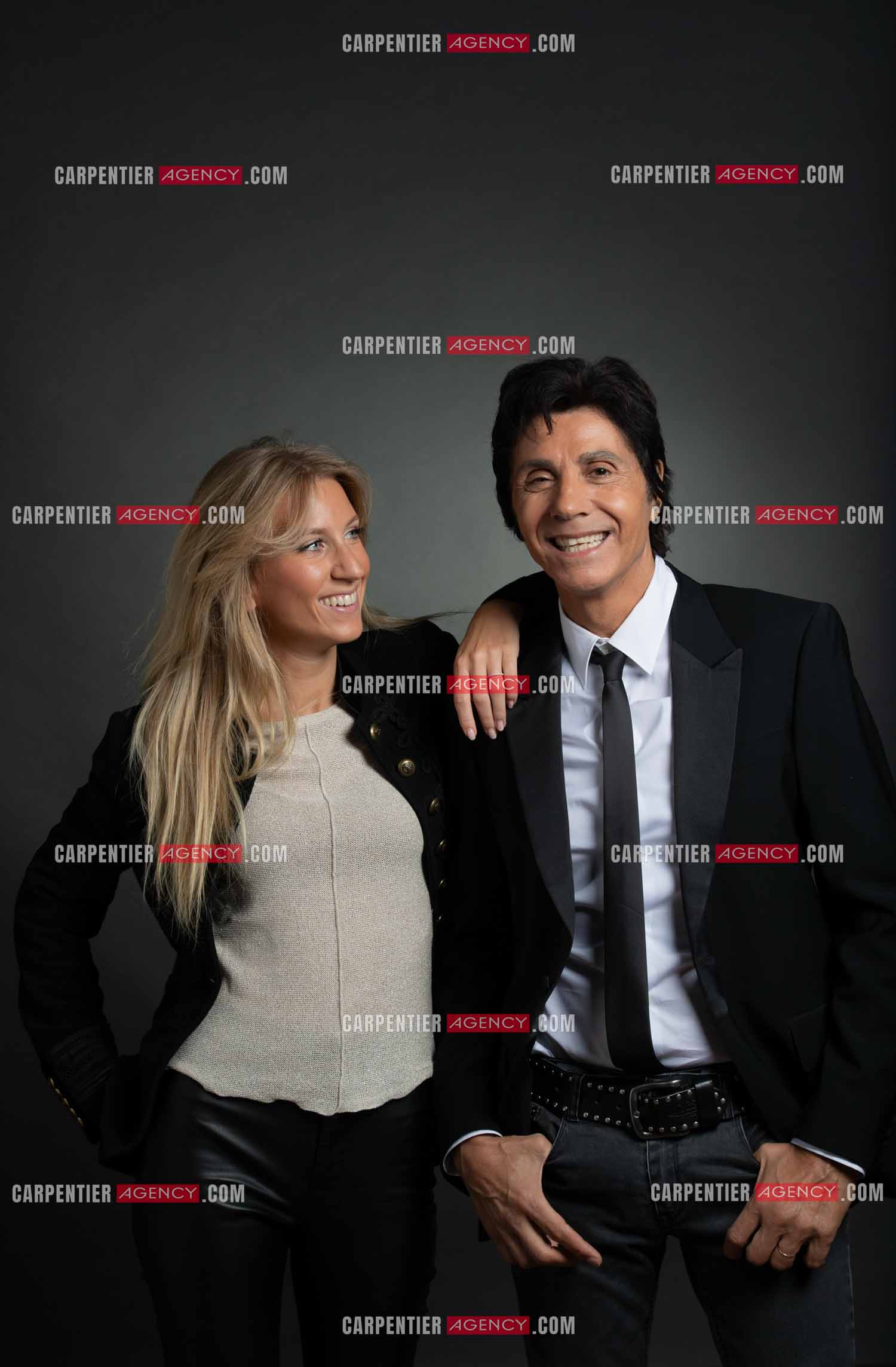 Le chanteur Jean-Luc Lahaye et sa compagne Paola vont se marier demain le 02 juillet à Paris à la mairie du 18 èm arrondissement. ( Exclusif )