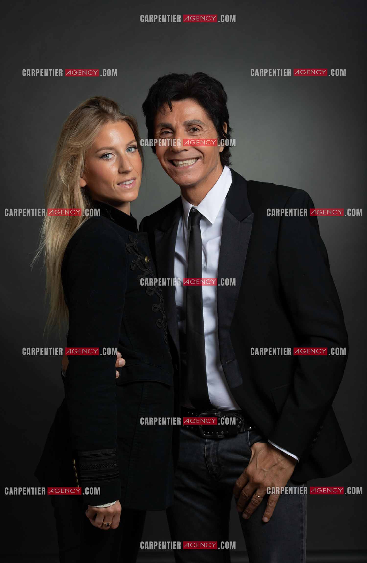 Le chanteur Jean-Luc Lahaye et sa compagne Paola vont se marier demain le 02 juillet à Paris à la mairie du 18 èm arrondissement. ( Exclusif )