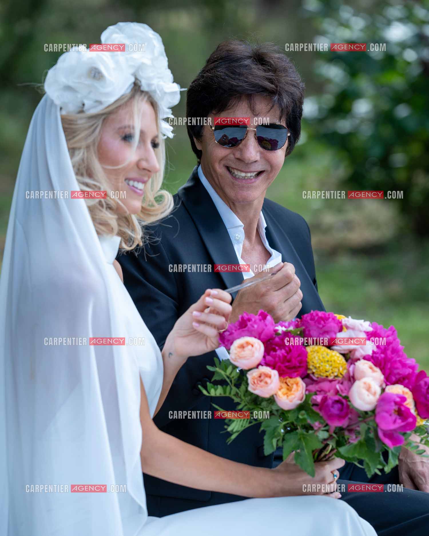 Mariage entre Jean-Luc Lahaye et Paola Aubin à la mairie du 18 èm arrondissement de Paris, et la cérémonie religieuse au château de Janvry.  ( Exclusif )