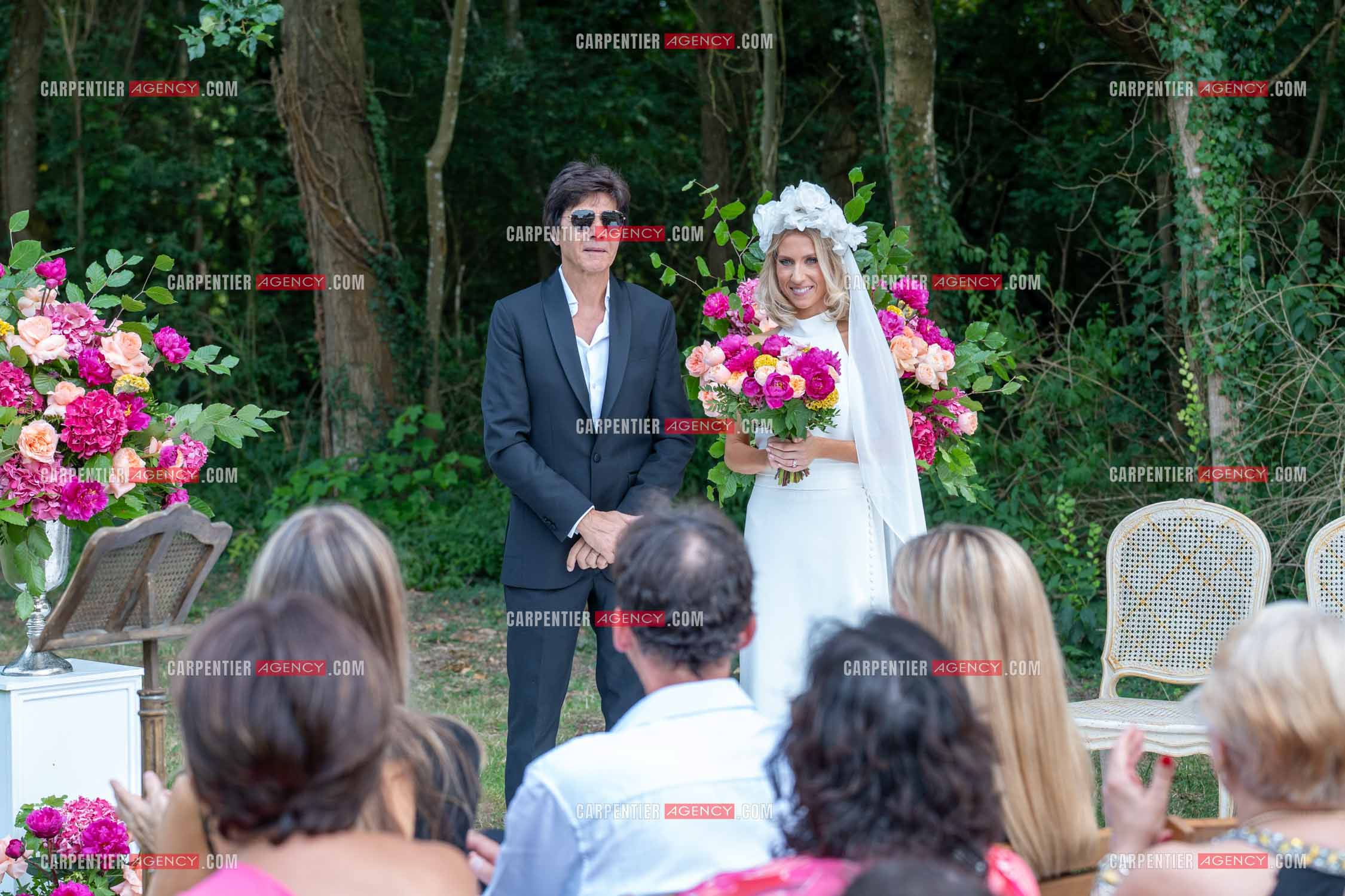 Mariage entre Jean-Luc Lahaye et Paola Aubin à la mairie du 18 èm arrondissement de Paris, et la cérémonie religieuse au château de Janvry.  ( Exclusif )