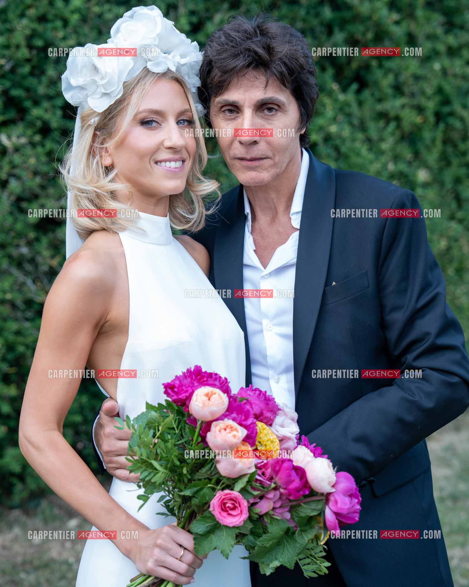 Mariage entre Jean-Luc Lahaye et Paola Aubin à la mairie du 18 èm arrondissement de Paris, et la cérémonie religieuse au château de Janvry.  ( Exclusif )