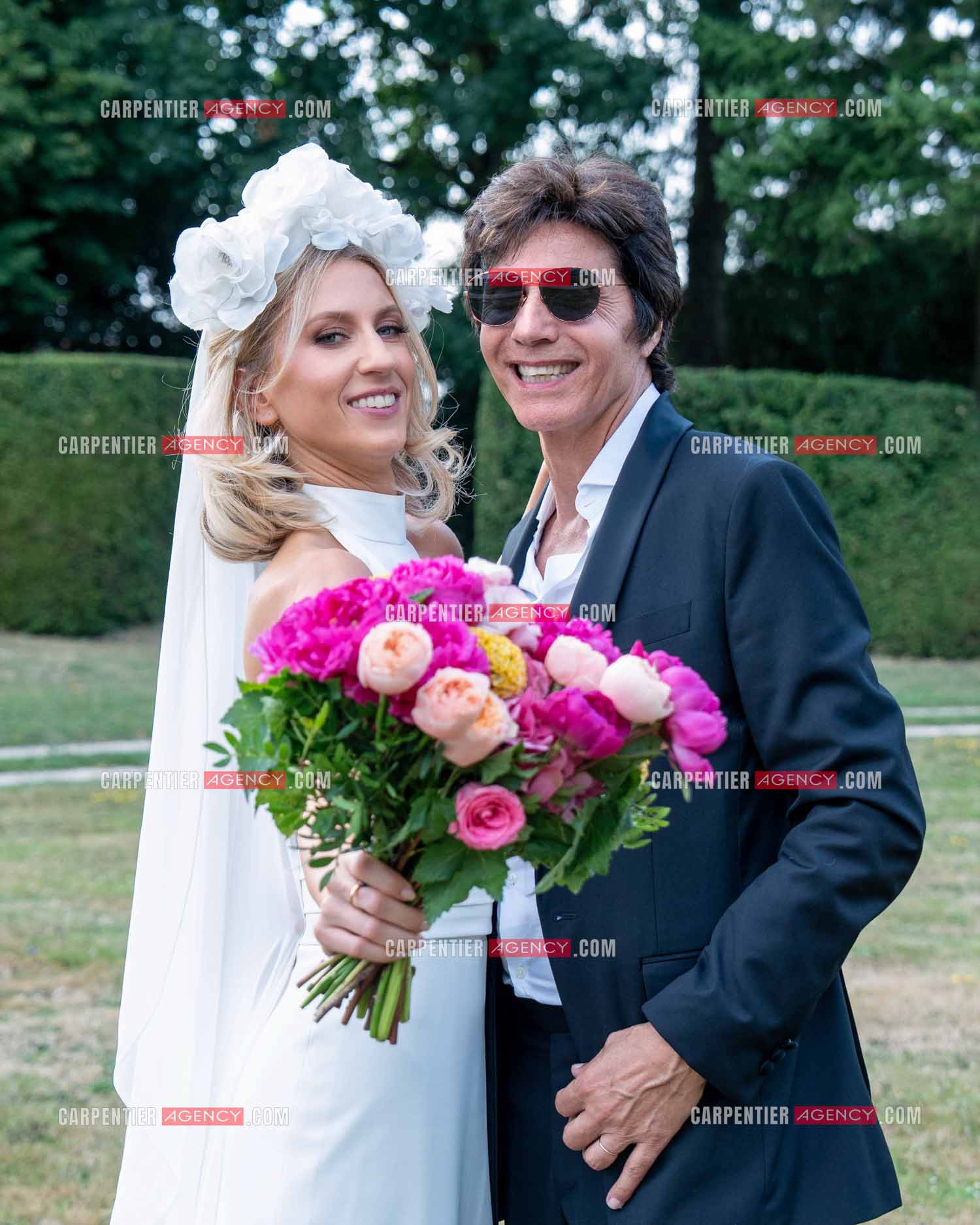Mariage entre Jean-Luc Lahaye et Paola Aubin à la mairie du 18 èm arrondissement de Paris, et la cérémonie religieuse au château de Janvry.  ( Exclusif )