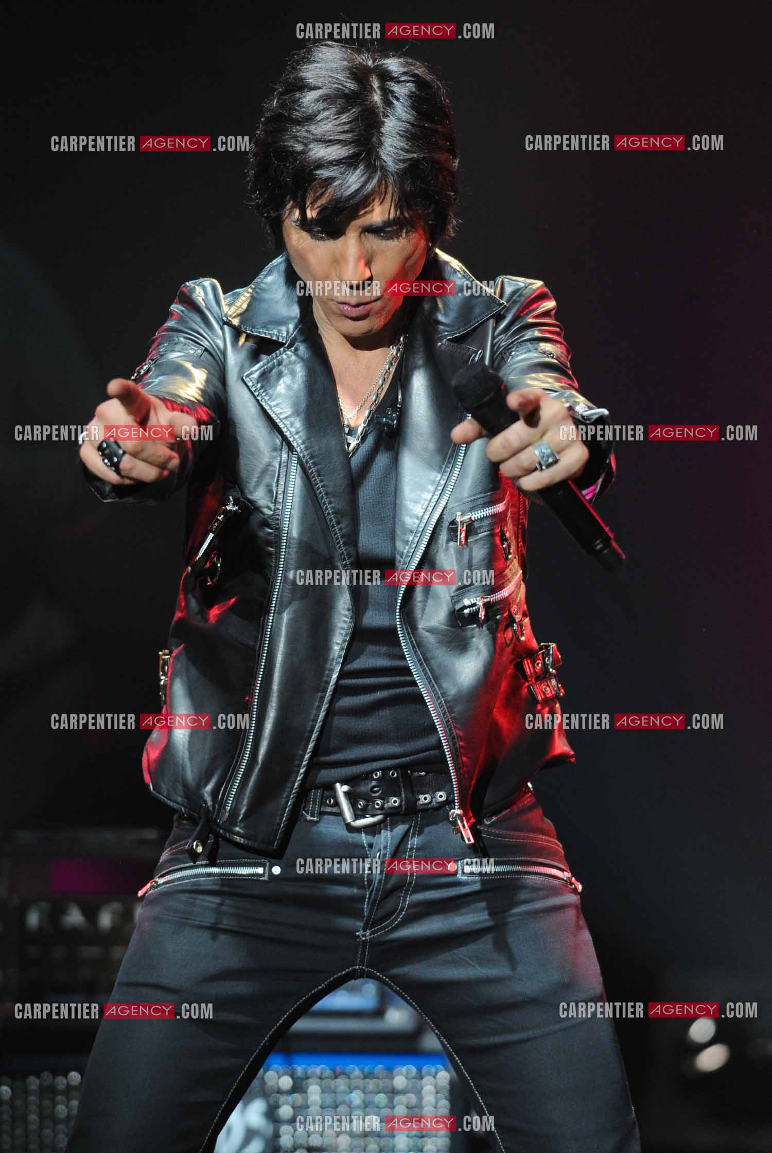 Le chanteur Jean-Luc Lahaye en concert au Bataclan.  ( Exclusif )