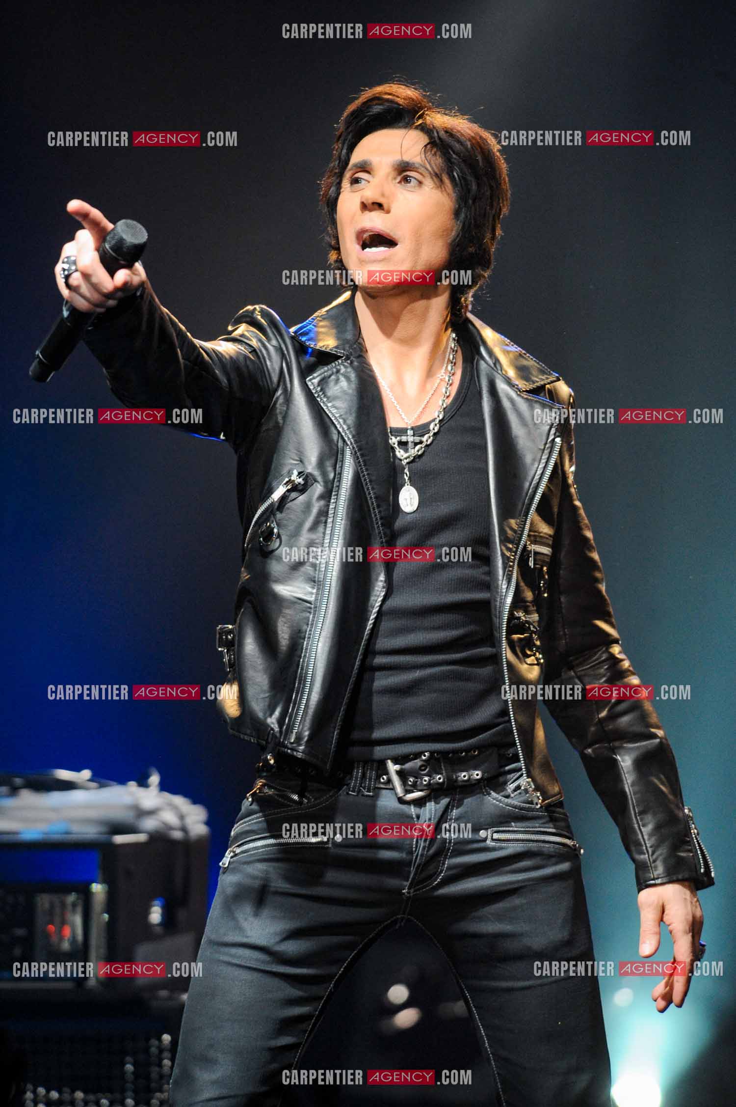 Le chanteur Jean-Luc Lahaye en concert au Bataclan.  ( Exclusif )