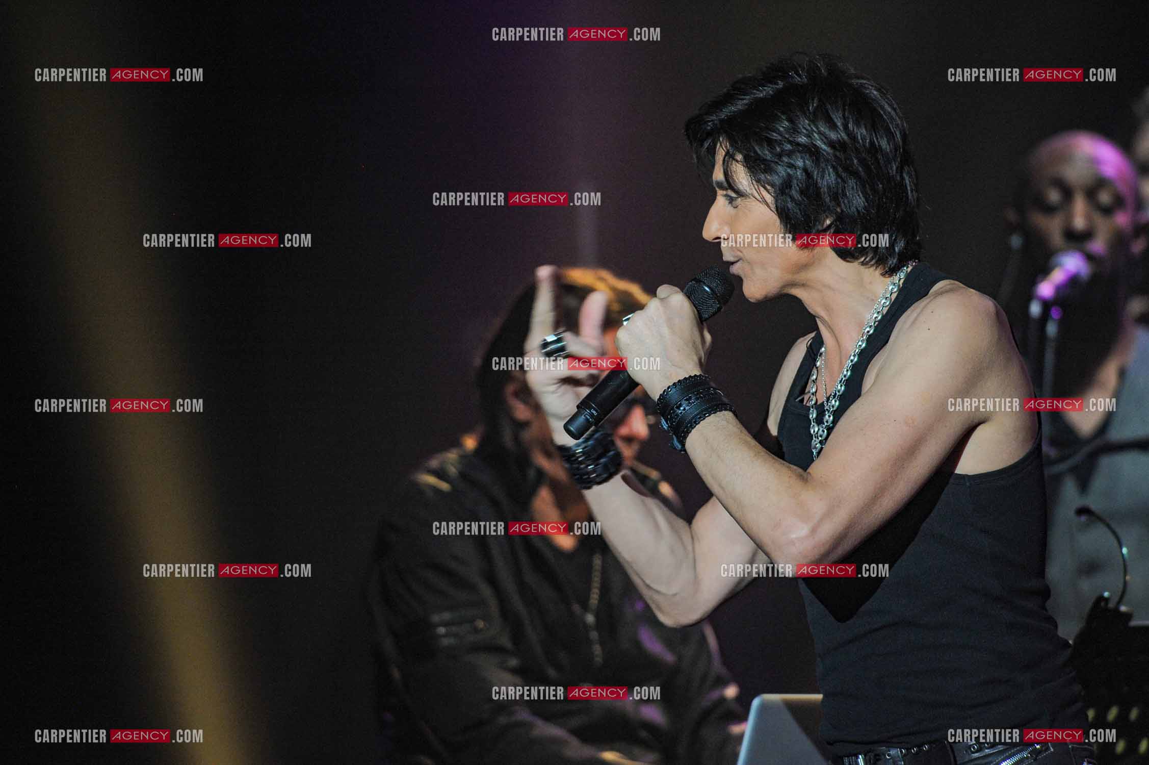 Le chanteur Jean-Luc Lahaye en concert au Bataclan.  ( Exclusif )