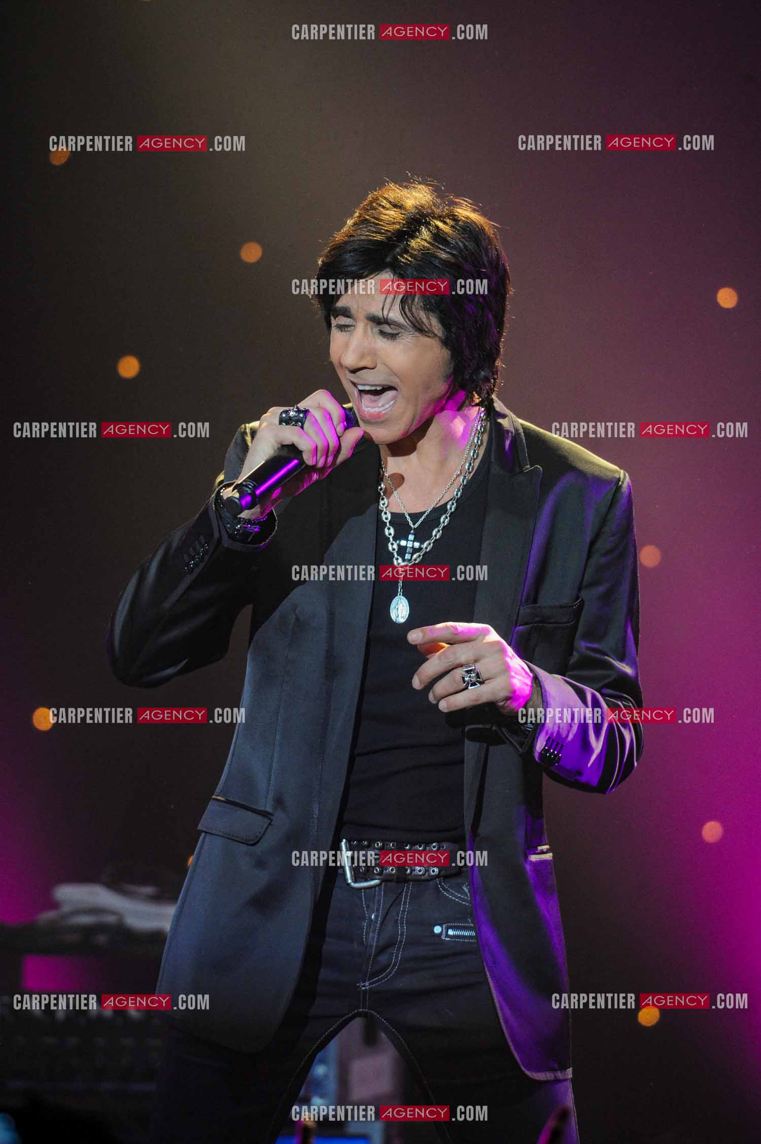 Le chanteur Jean-Luc Lahaye en concert au Bataclan.  ( Exclusif )