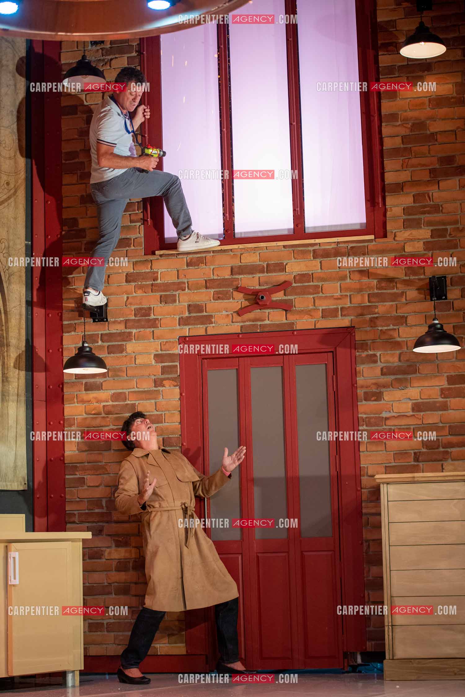 Eric Carrière et Francis Ginibré les deux humoristes Français formant le duo “Les Chevaliers Du Fiel“ au théâtre de Paris à Avignon.    ( Exclusif )