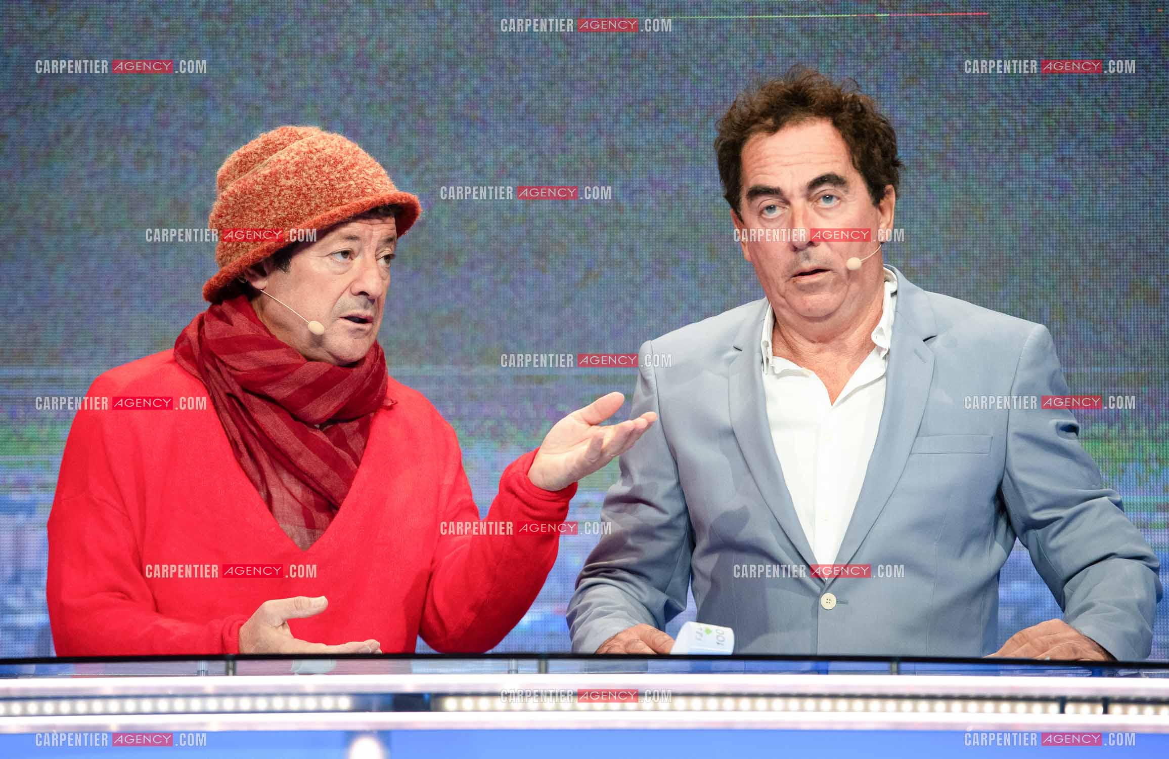 Eric Carrière et Francis Ginibré les deux humoristes Français formant le duo “Les Chevaliers Du Fiel“ au théâtre de Paris à Avignon.    ( Exclusif )