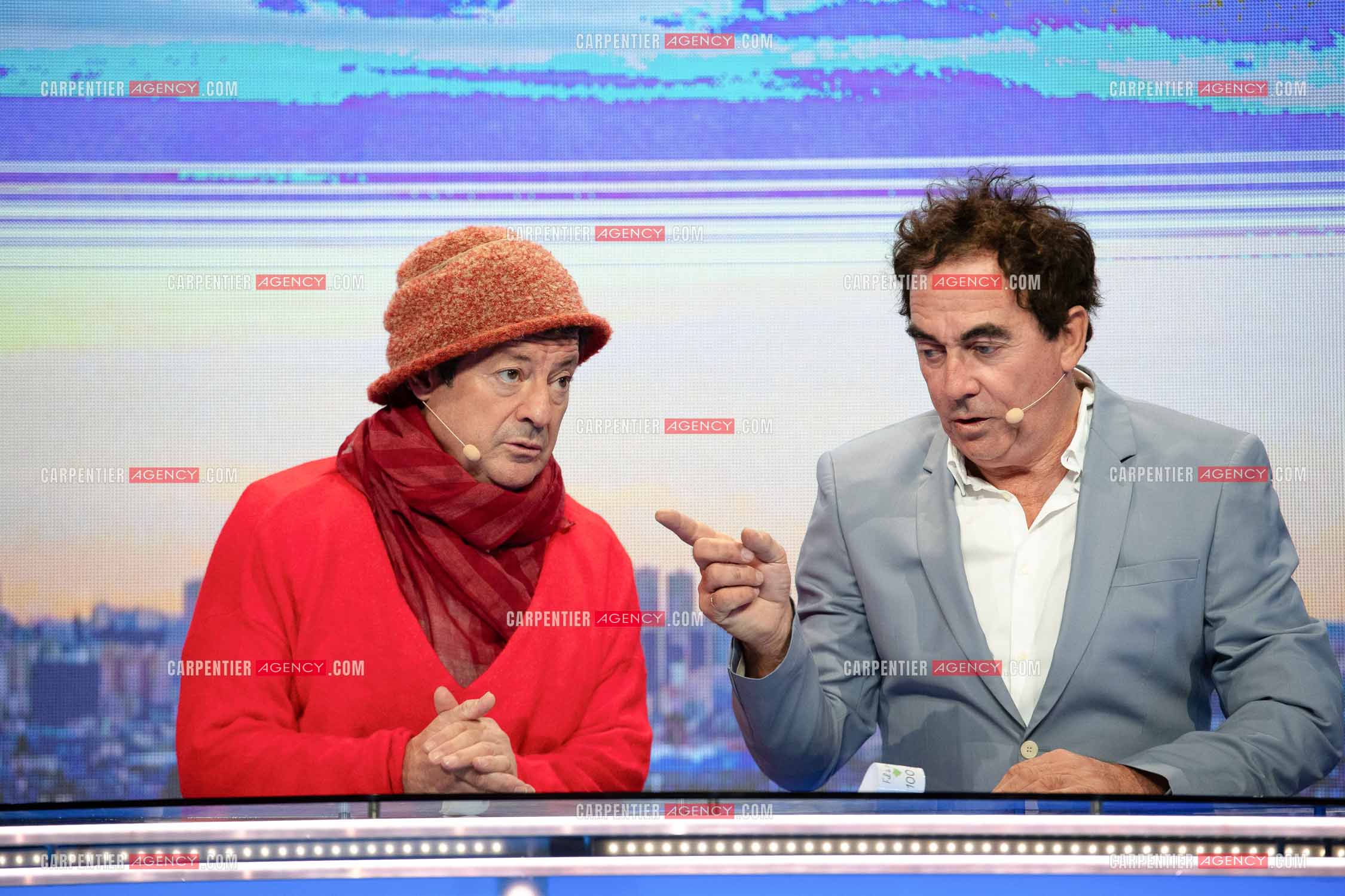 Eric Carrière et Francis Ginibré les deux humoristes Français formant le duo “Les Chevaliers Du Fiel“ au théâtre de Paris à Avignon.    ( Exclusif )