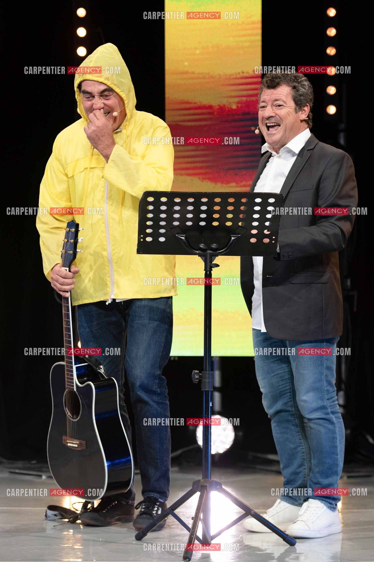 Eric Carrière et Francis Ginibré les deux humoristes Français formant le duo “Les Chevaliers Du Fiel“ au théâtre de Paris à Avignon.    ( Exclusif )