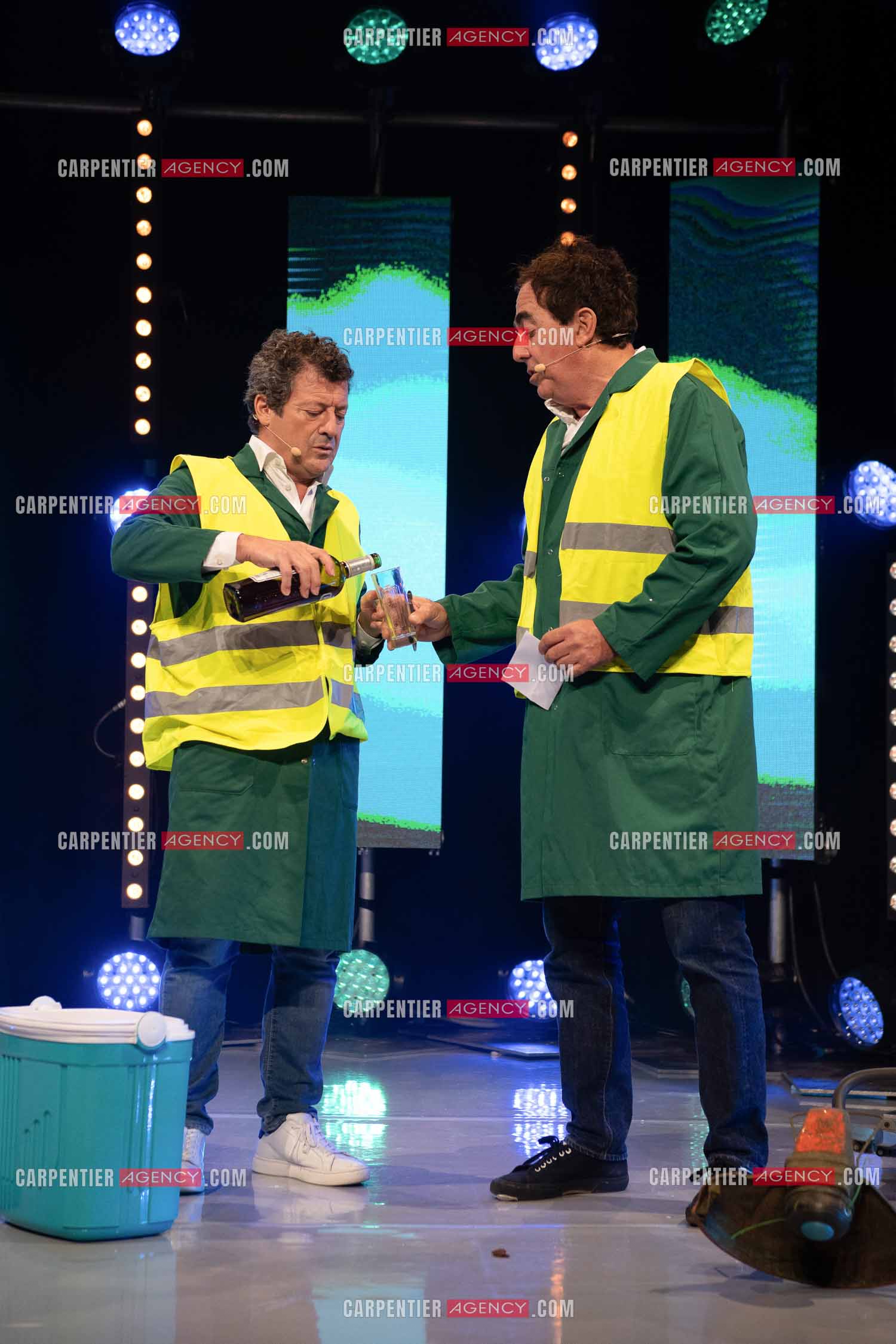 Eric Carrière et Francis Ginibré les deux humoristes Français formant le duo “Les Chevaliers Du Fiel“ au théâtre de Paris à Avignon.    ( Exclusif )