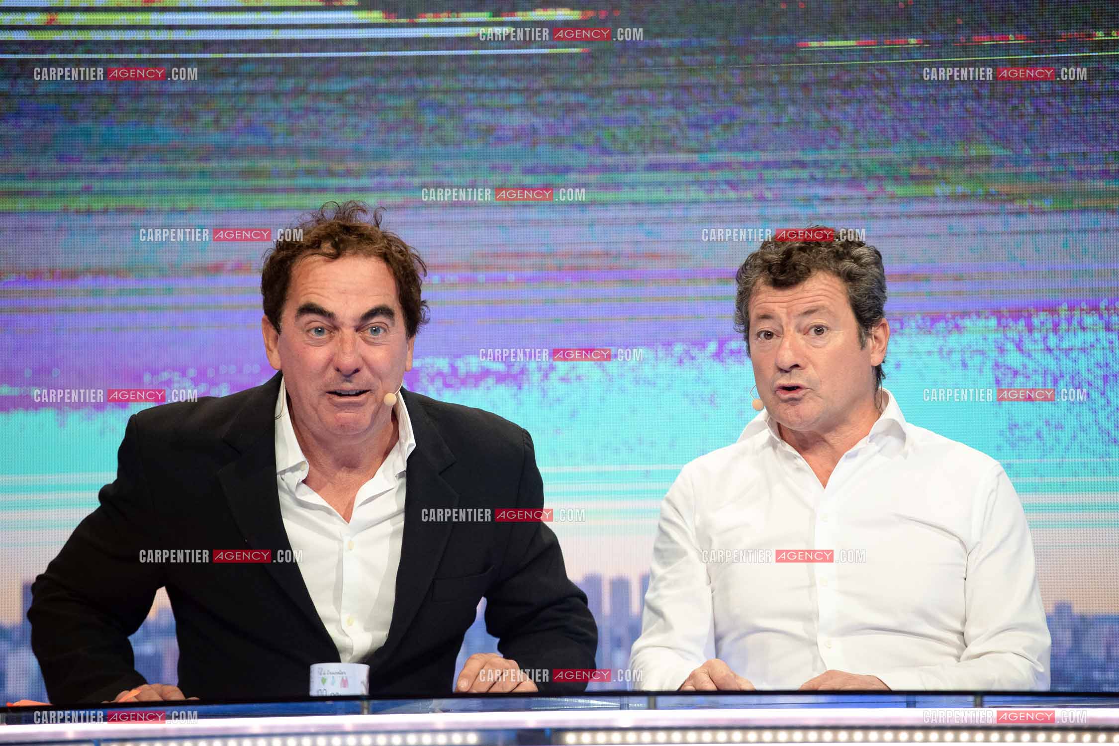 Eric Carrière et Francis Ginibré les deux humoristes Français formant le duo “Les Chevaliers Du Fiel“ au théâtre de Paris à Avignon.    ( Exclusif )