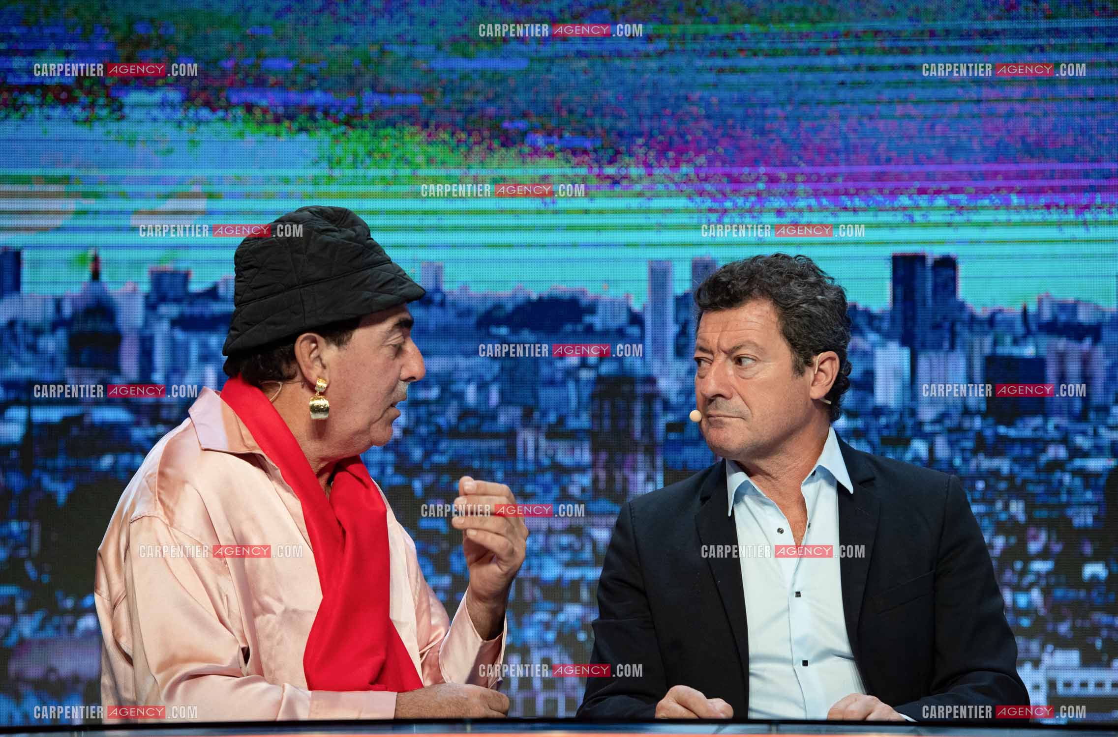 Eric Carrière et Francis Ginibré les deux humoristes Français formant le duo “Les Chevaliers Du Fiel“ au théâtre de Paris à Avignon.    ( Exclusif )