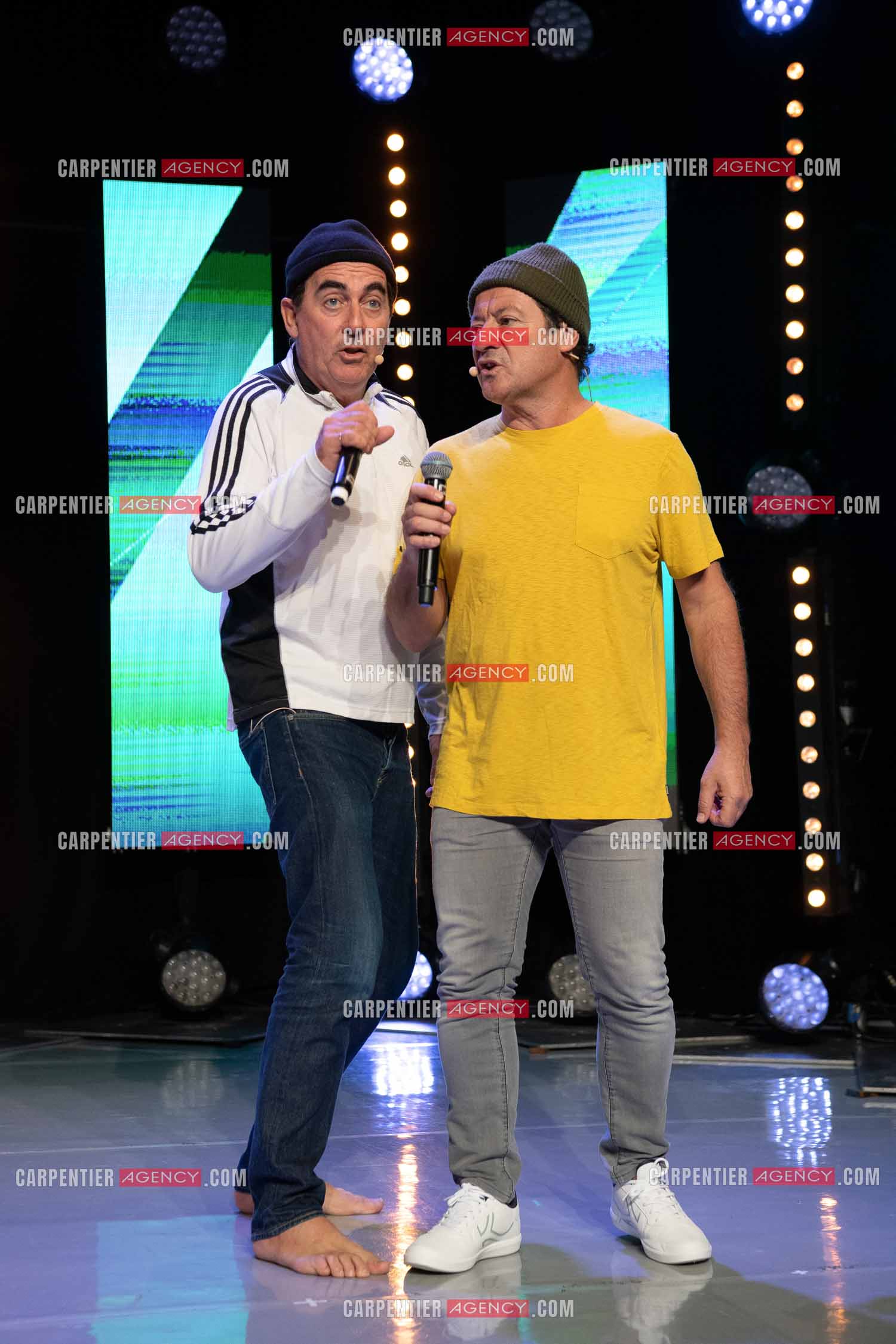 Eric Carrière et Francis Ginibré les deux humoristes Français formant le duo “Les Chevaliers Du Fiel“ au théâtre de Paris à Avignon.    ( Exclusif )