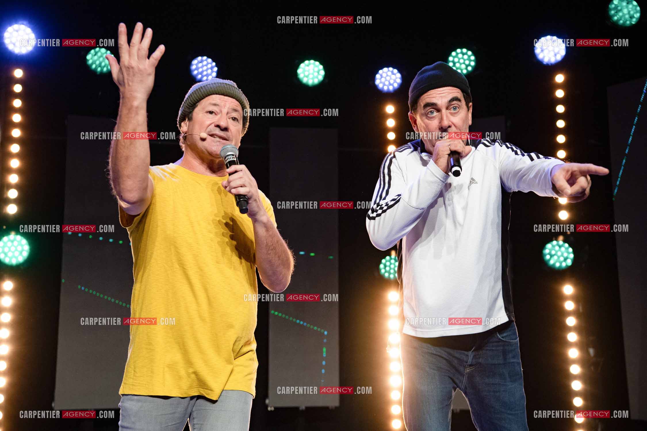 Eric Carrière et Francis Ginibré les deux humoristes Français formant le duo “Les Chevaliers Du Fiel“ au théâtre de Paris à Avignon.    ( Exclusif )